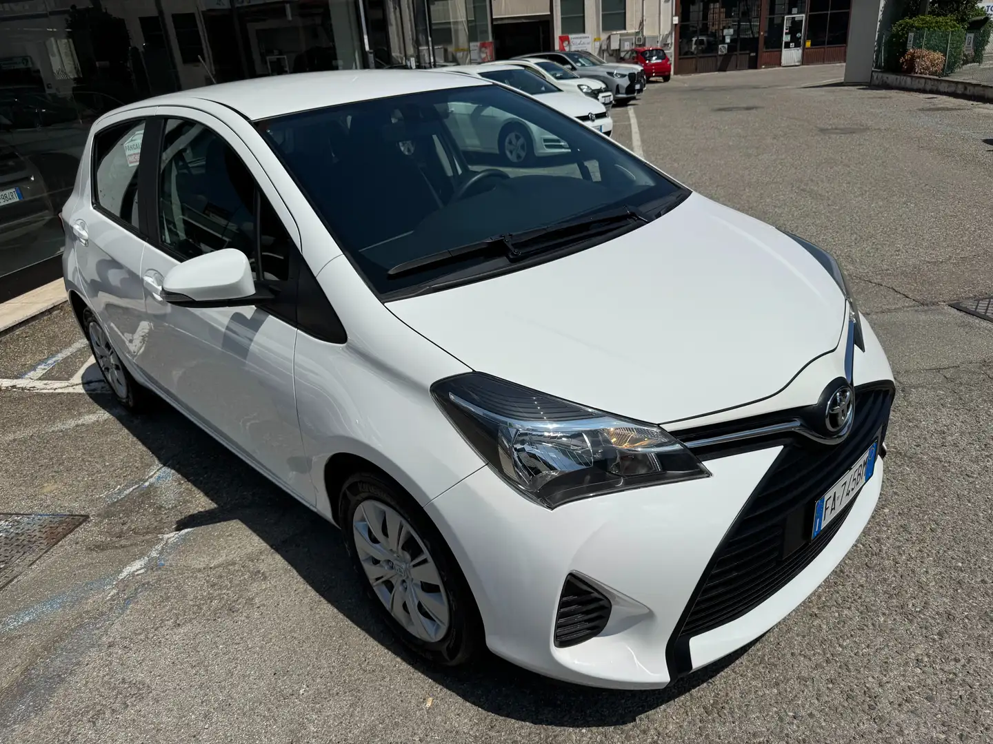 Toyota Yaris 5p 1.0 Active,UNICO PROP.,CLIMA,RADIO,USB,SPECCHI Bianco - 2