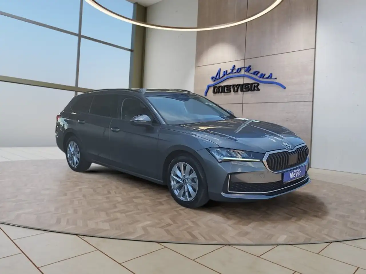 Skoda Superb Combi 2,0TDI DSG Navi/DCC/ACC/Kamera/Sitzhz., миниатюра 8