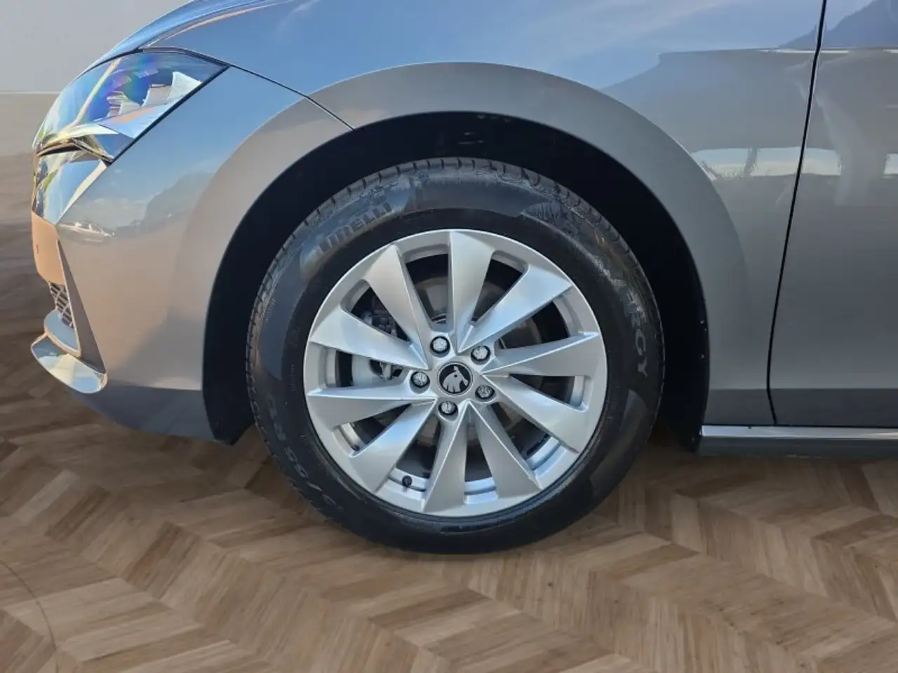 Skoda Superb Combi 2,0TDI DSG Navi/DCC/ACC/Kamera/Sitzhz., миниатюра 16