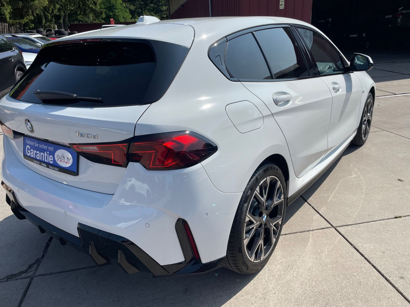 BMW 120 d M-Sport/Klima/Navi/Kamera/SitzHeiz/LED/PDC — photo 3