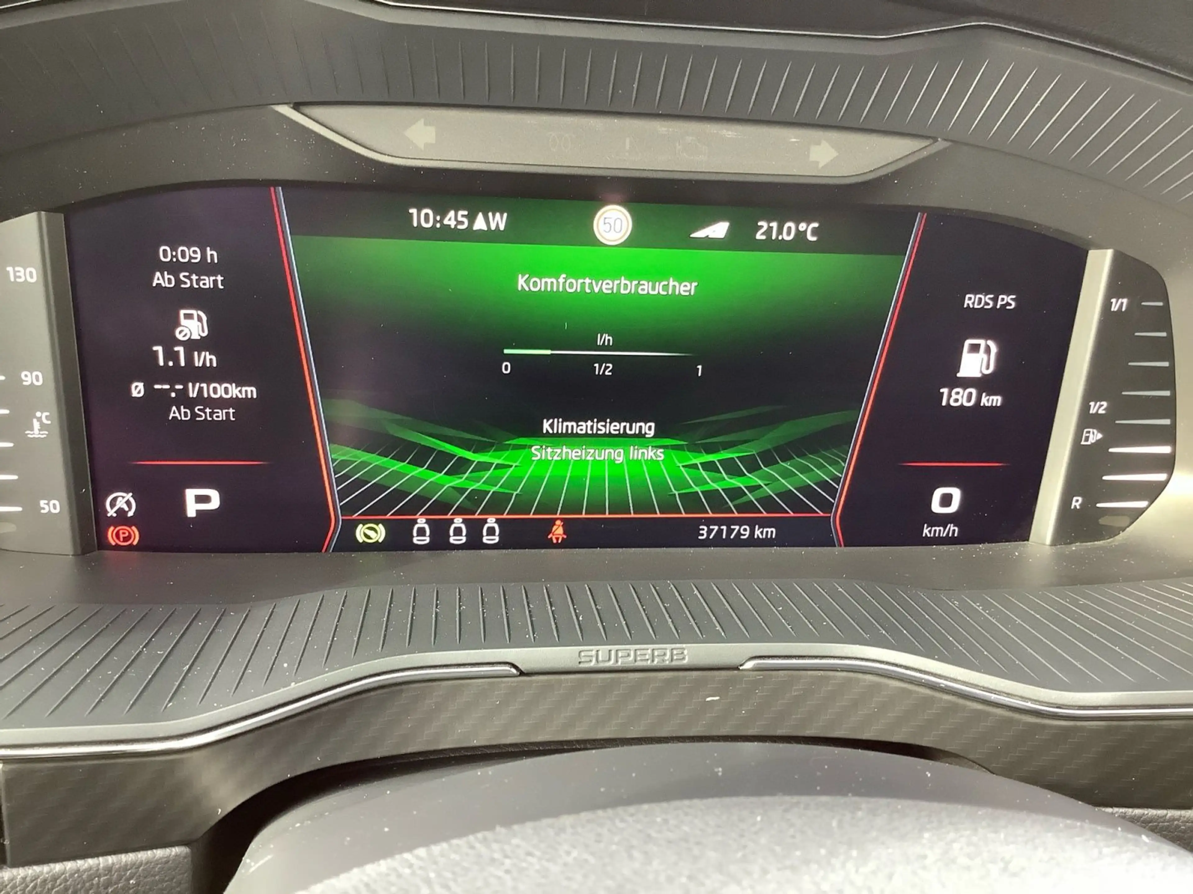 Skoda Superb Combi 2.0 TSI DSG Sportline 4x4 ACC AHK — photo 13