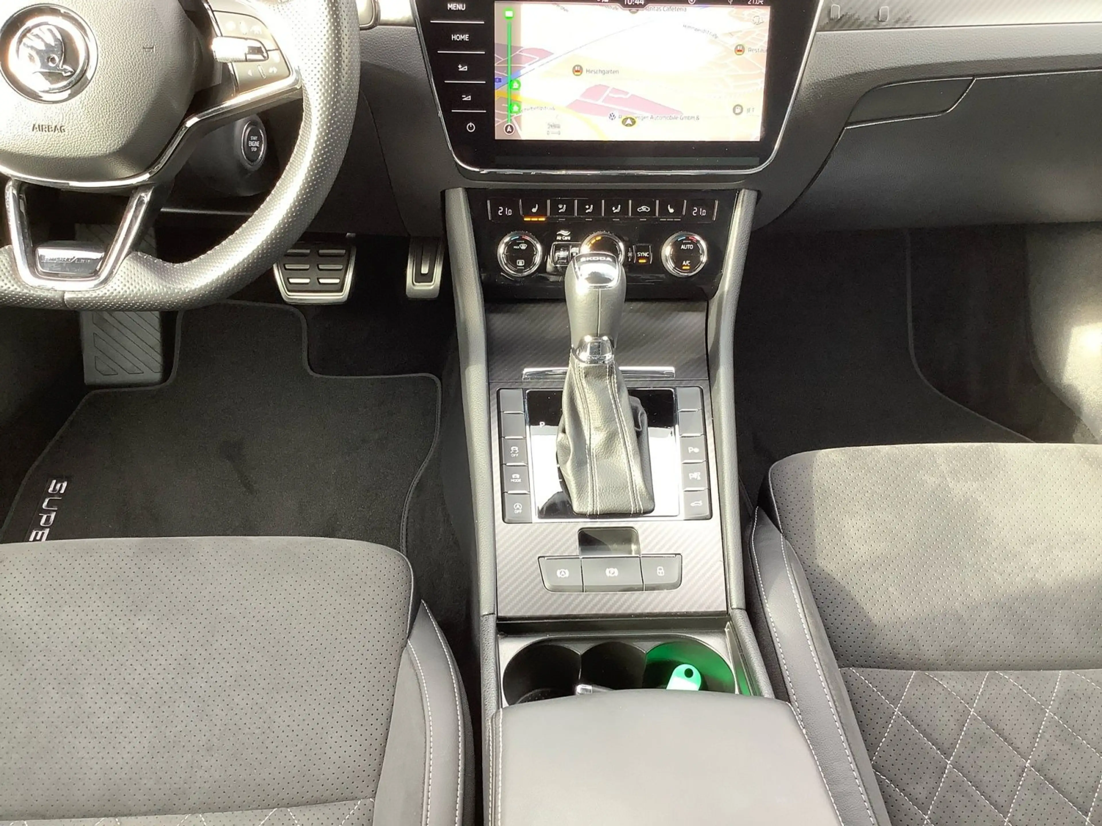 Skoda Superb Combi 2.0 TSI DSG Sportline 4x4 ACC AHK — photo 11