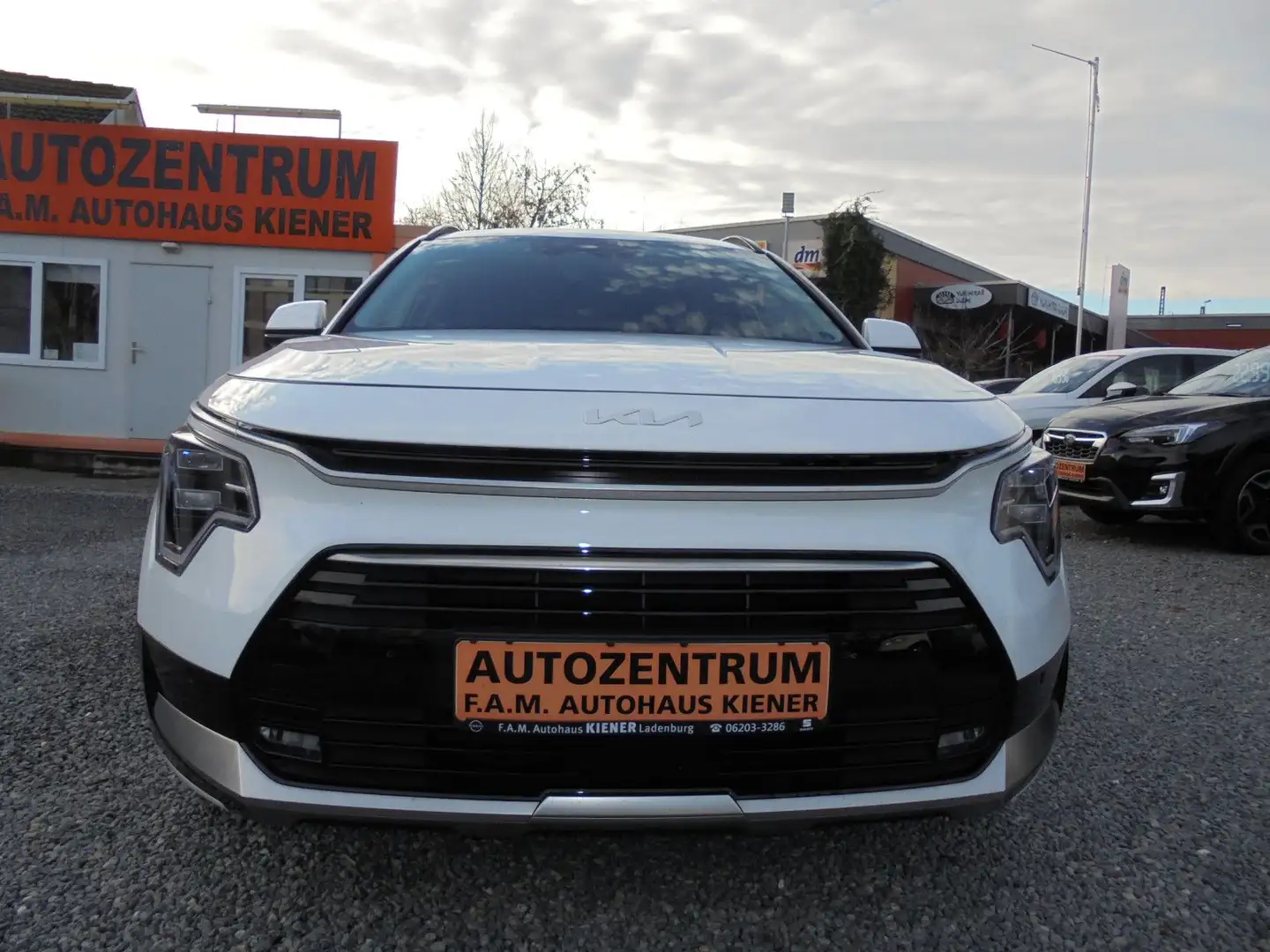 Kia Niro Hybrid Automatik Navi*Kamera*EPH*Sitzh*uvm. Weiß - 2