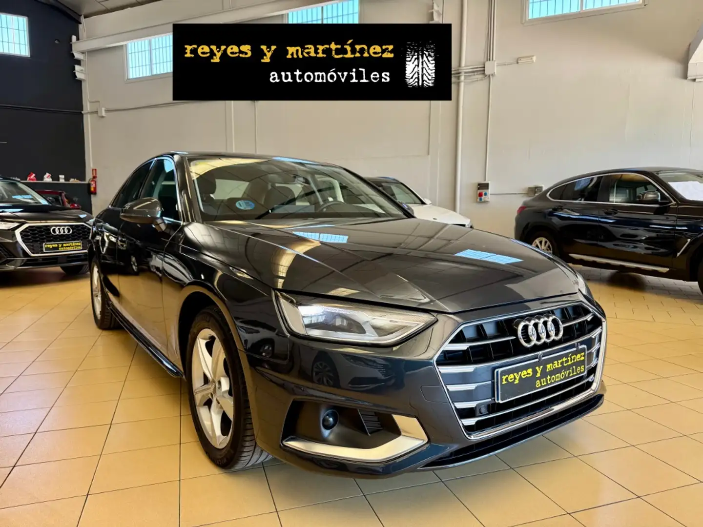 Audi A4 35 TDI Advanced S tronic 120kW Gris - 2