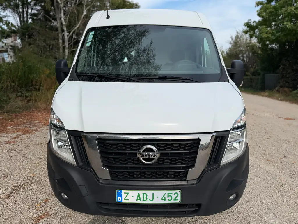 Nissan Interstar 2023 из Европы — купить под ключ
