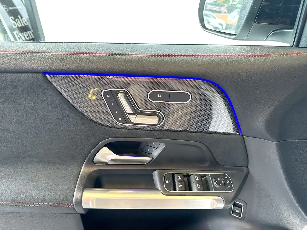 Mercedes-Benz GLB снимка Mercedes-Benz GLB