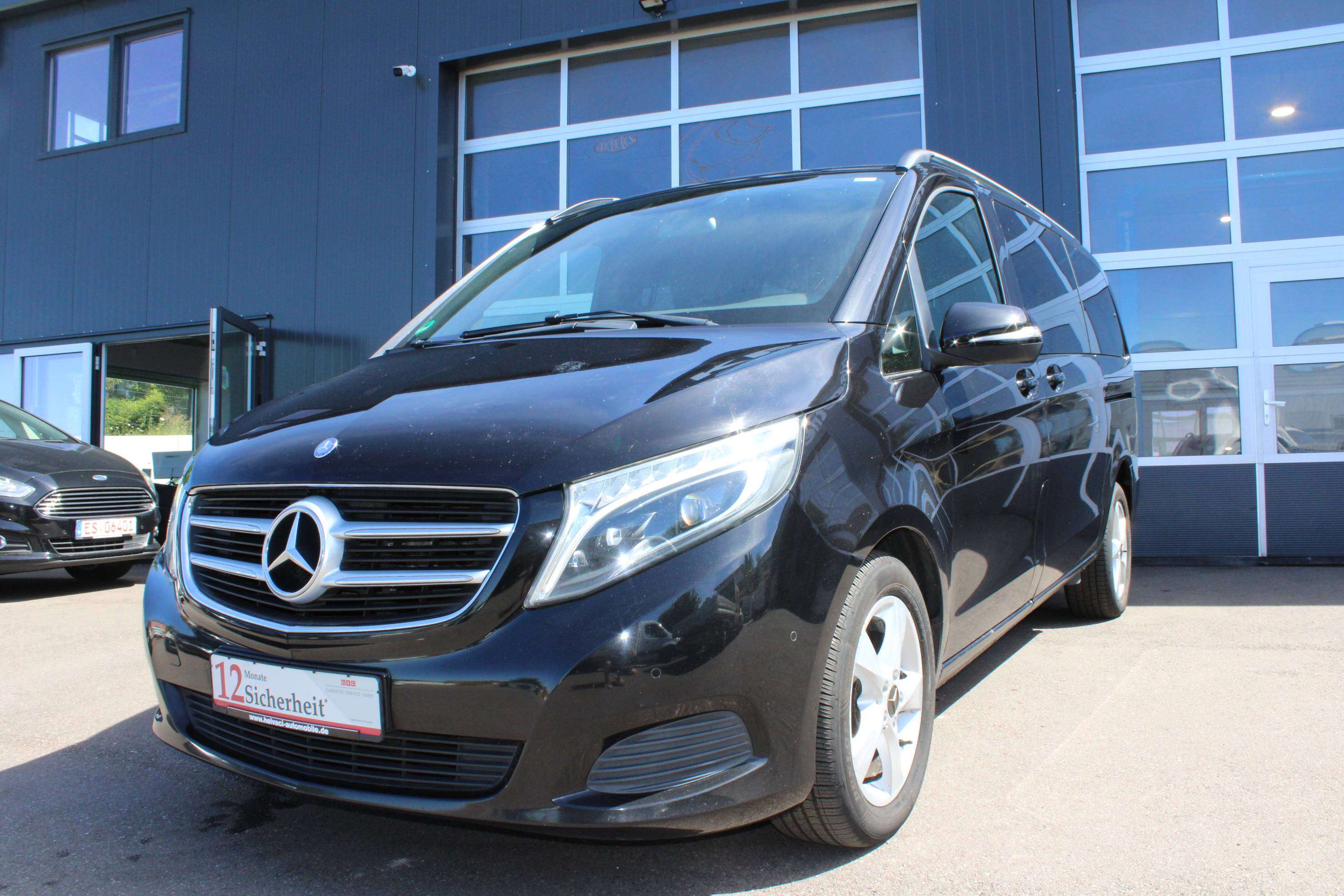 Mercedes-Benz V 220