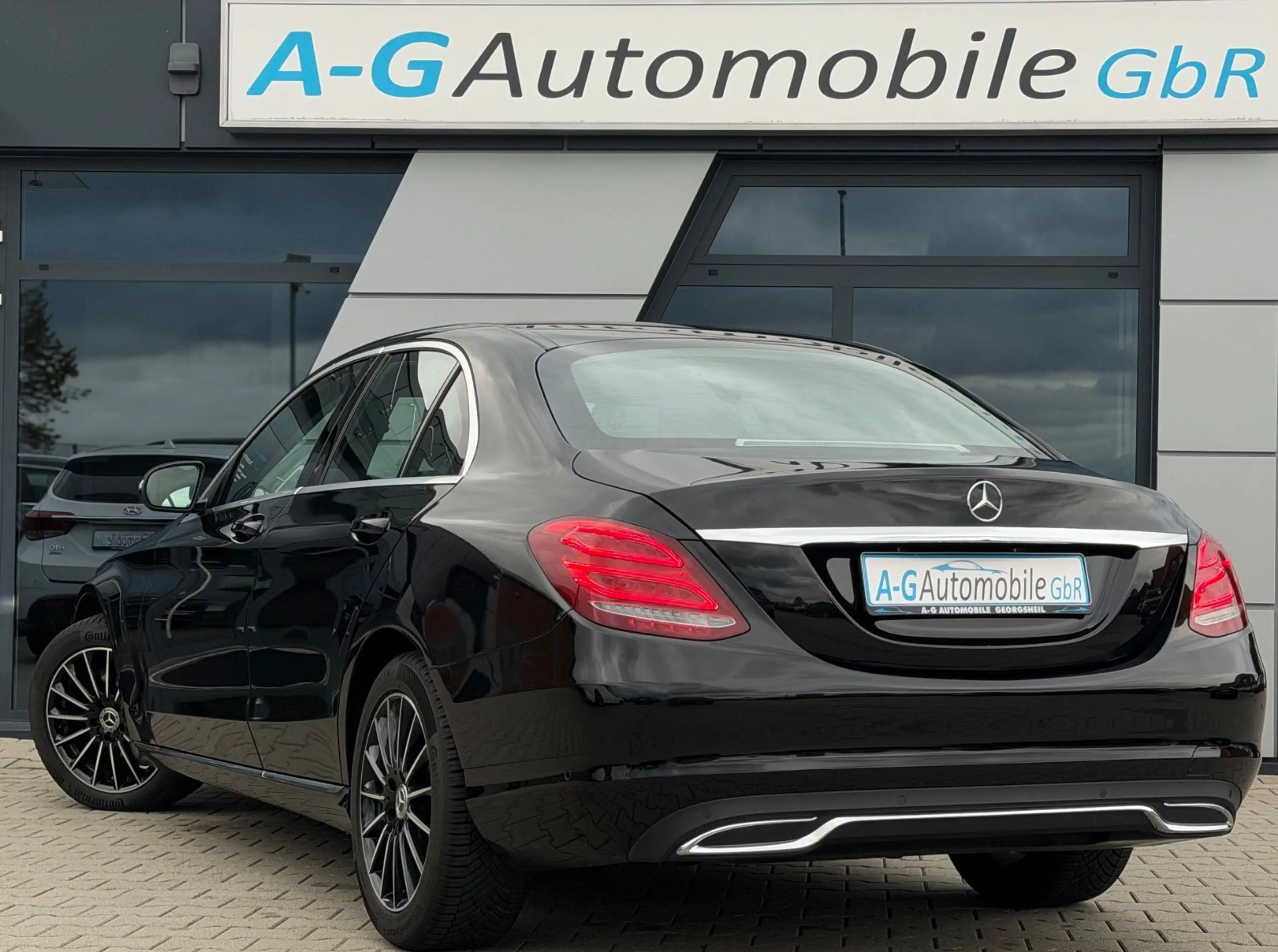 Mercedes-Benz C 200 d Limousine BlueTec Schiebedach LED AHK — photo 10