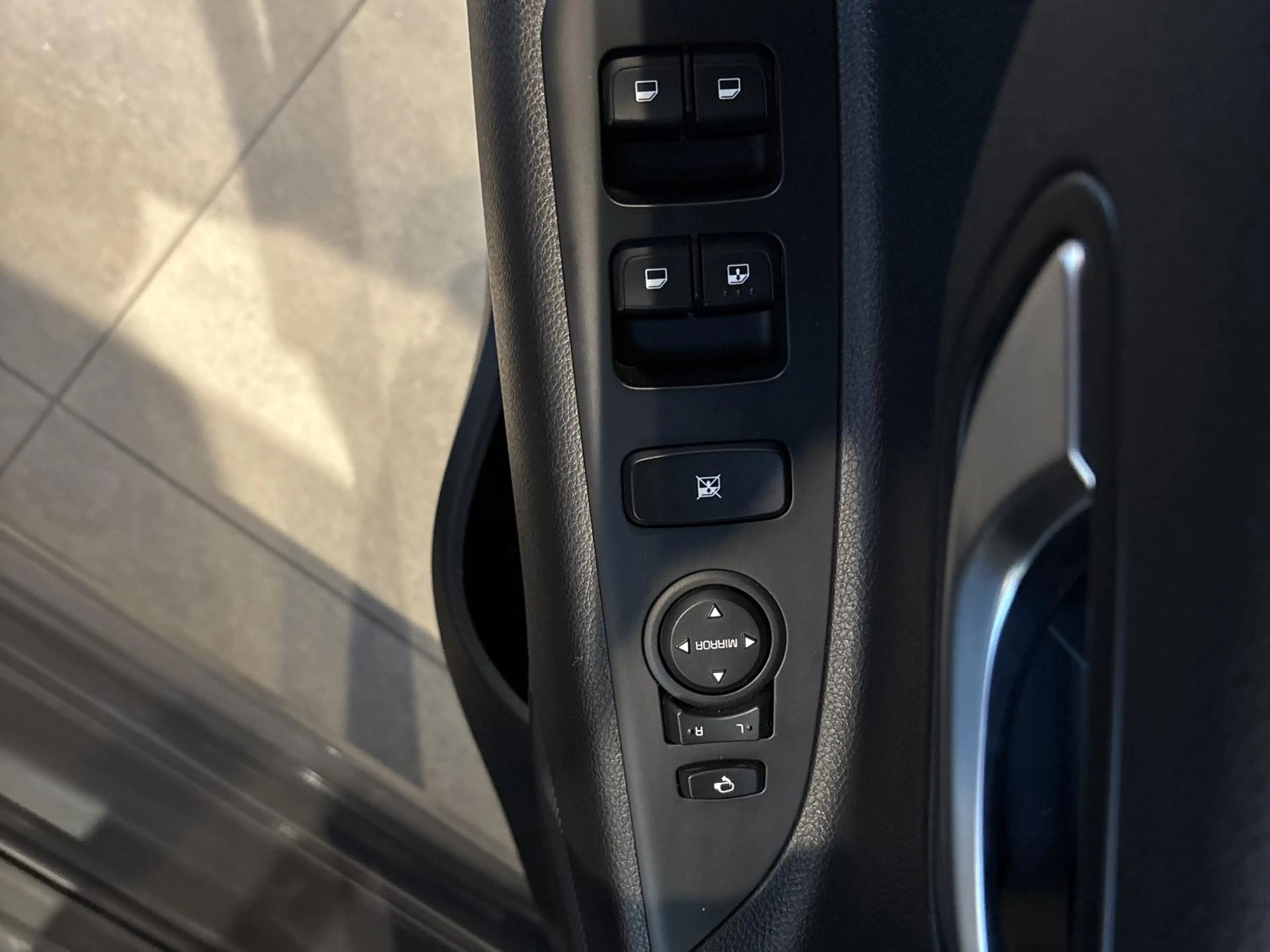 Kia Rio 1.0 T 100 More DCT — photo 15