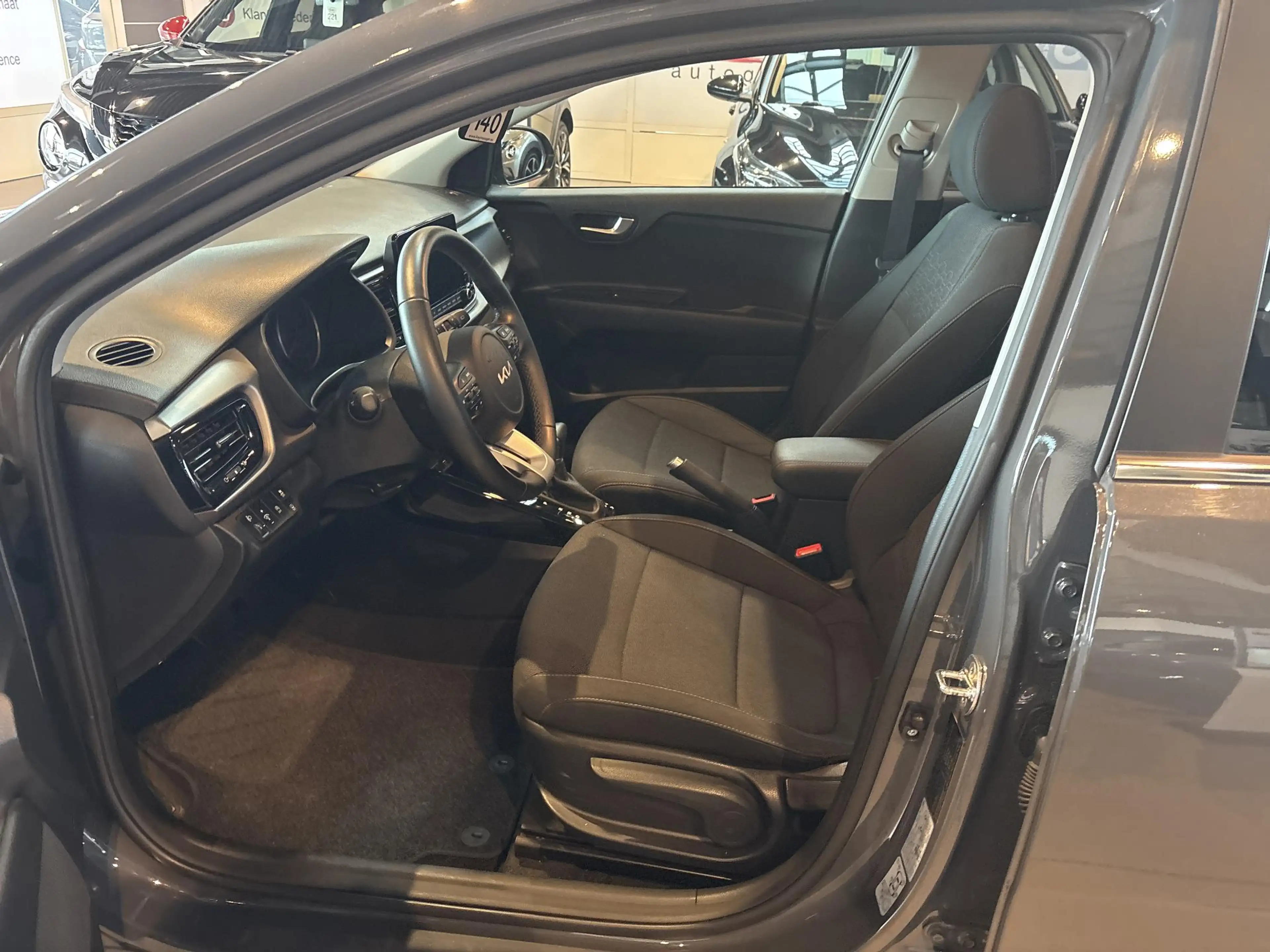 Kia Rio 1.0 T 100 More DCT — photo 2