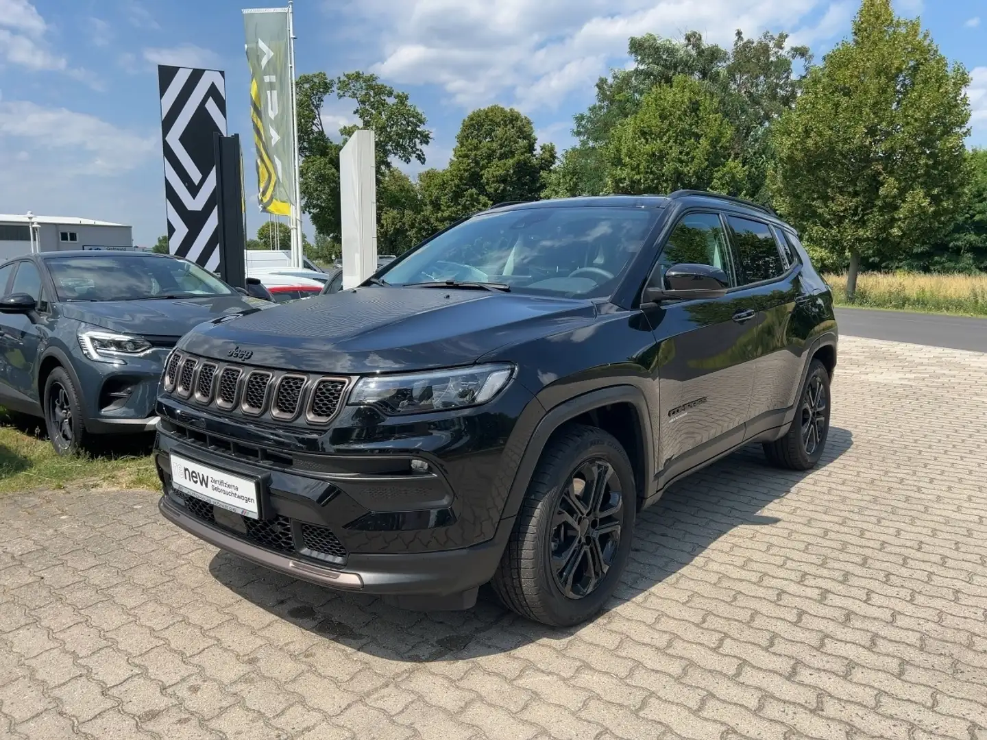 Jeep Compass 1.3 PHEV Upland 4WD *CarPlay*Kamera*LED* Noir - 1