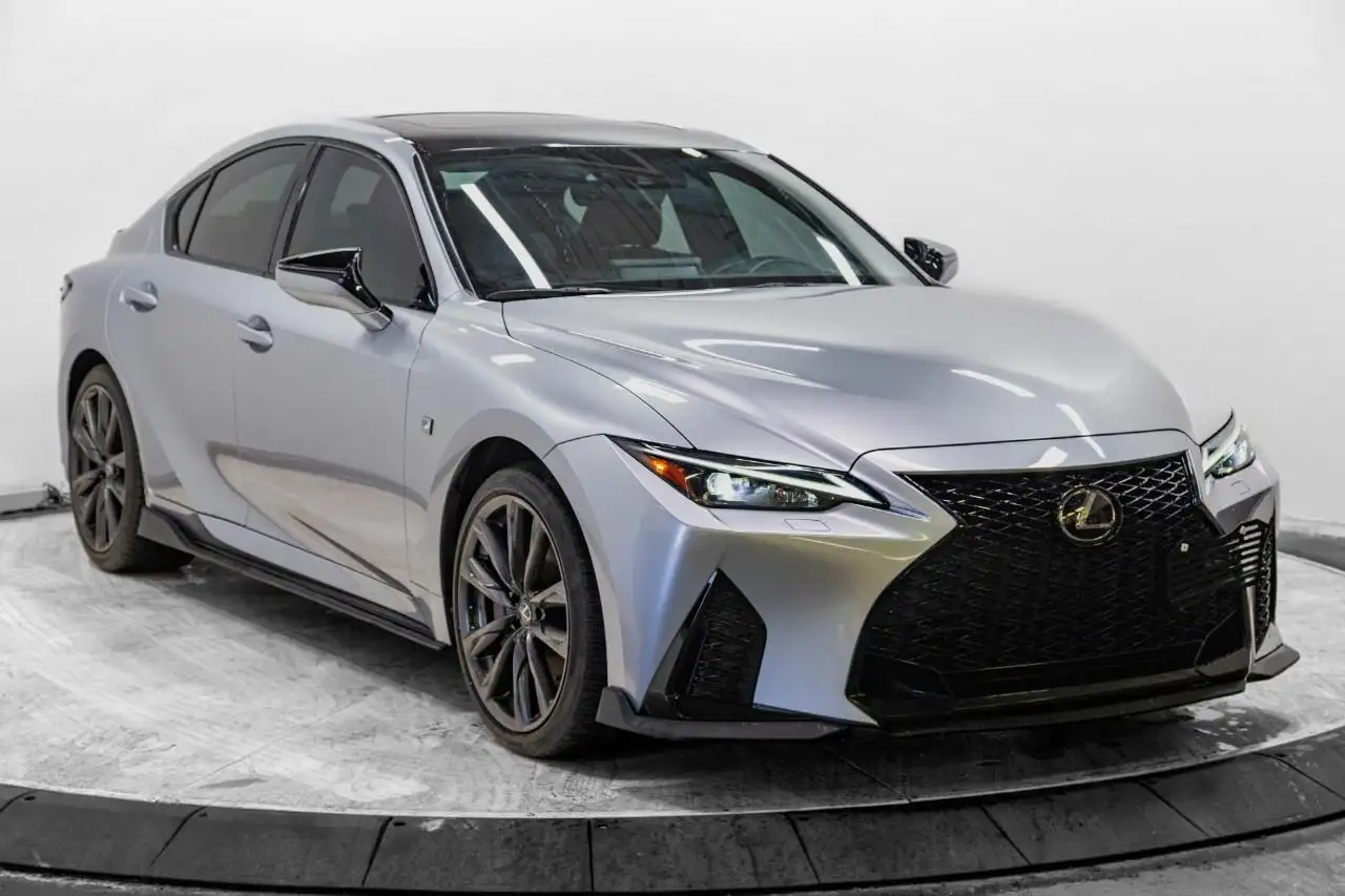 2023 Lexus IS