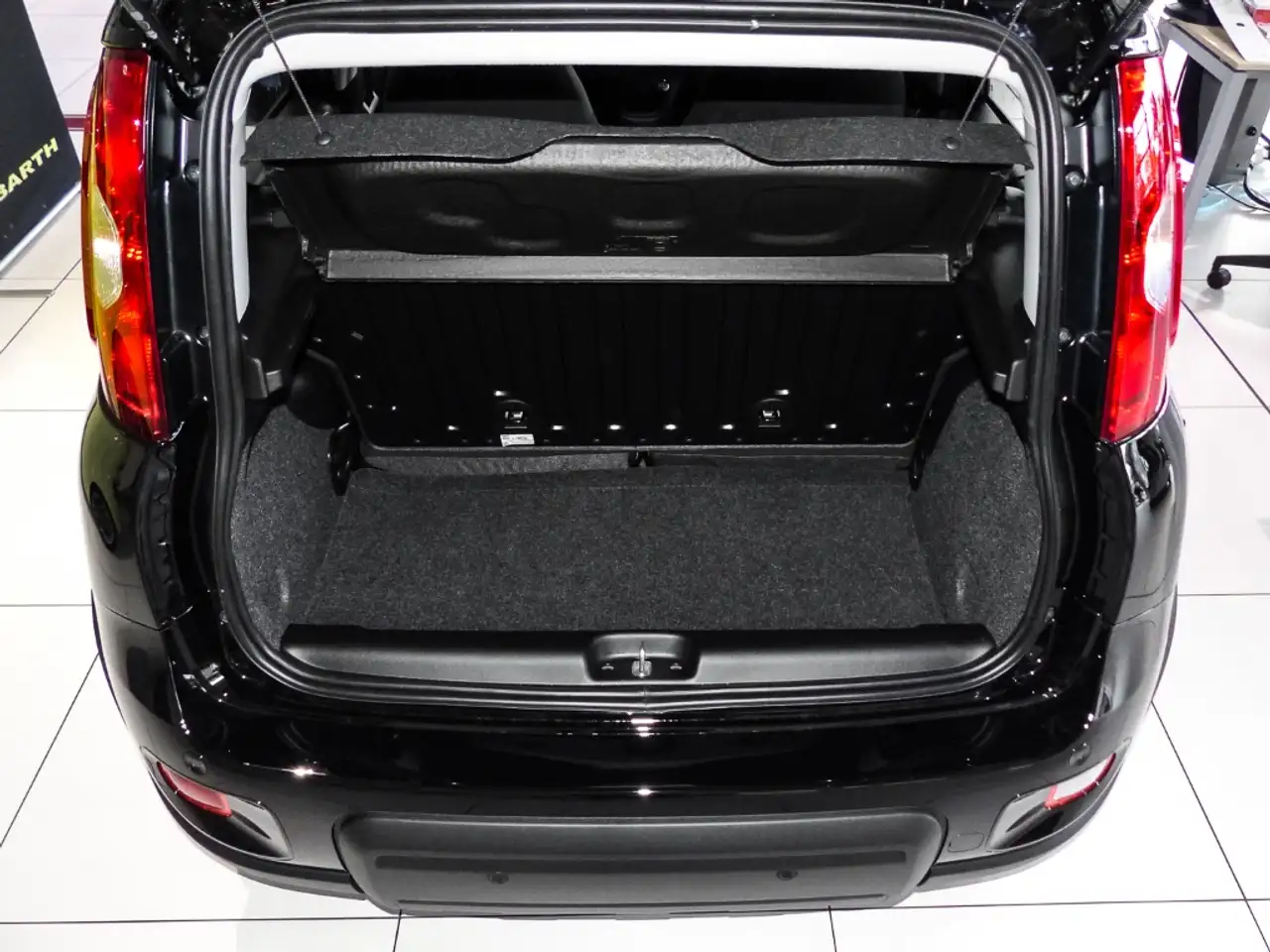 Fiat Panda Mild Hybrid City Paket Cinema Schwarz 12