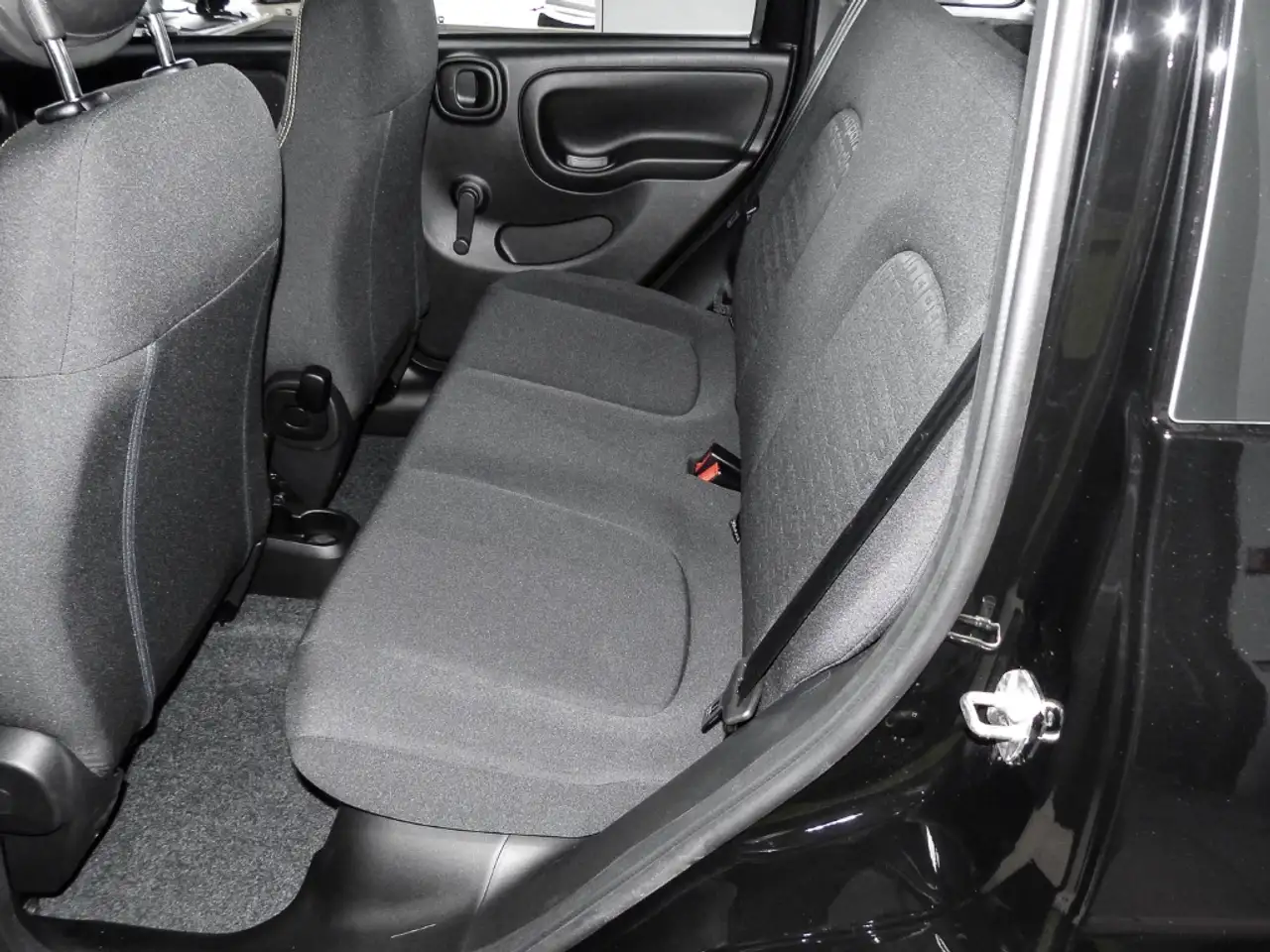 Fiat Panda Mild Hybrid City Paket Cinema Schwarz 11