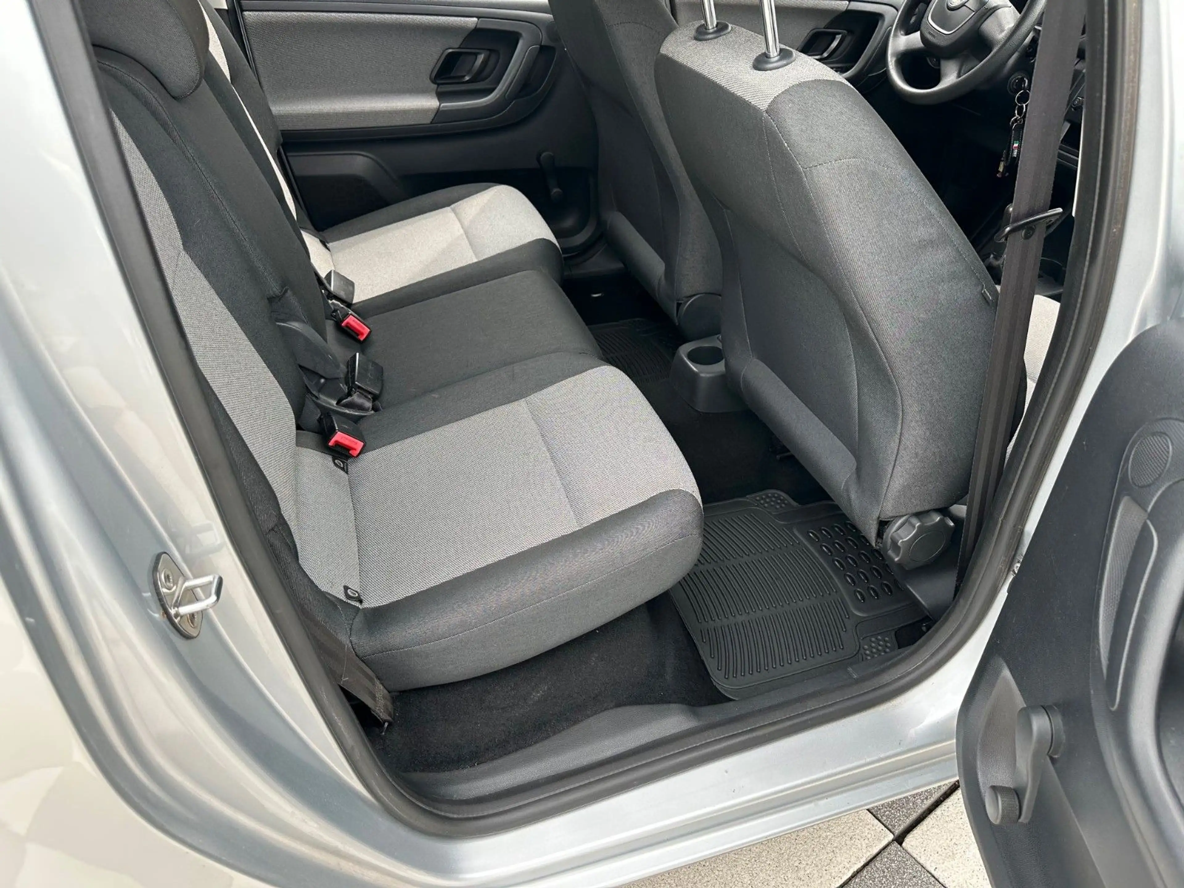 Skoda Roomster Plus Edition,Klima,erst 84500 km,AHK — photo 11