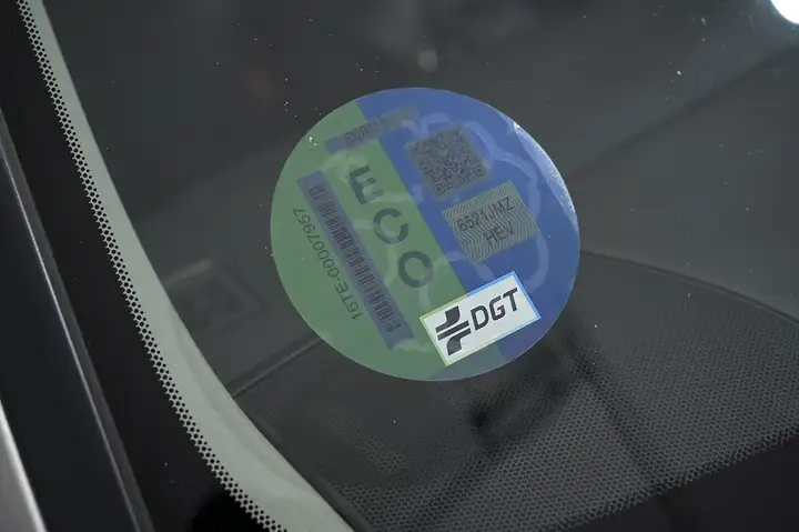 Lexus IS300 2016, foto 11
