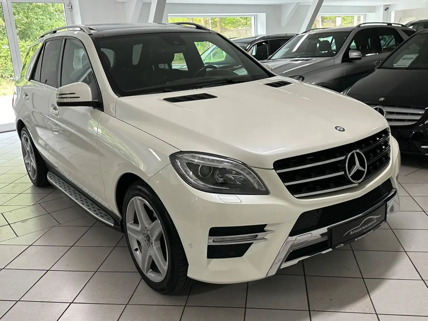 Mercedes-Benz ML 350 CDI AMG Line  Edition 1 Pano Designo Blanco - 2