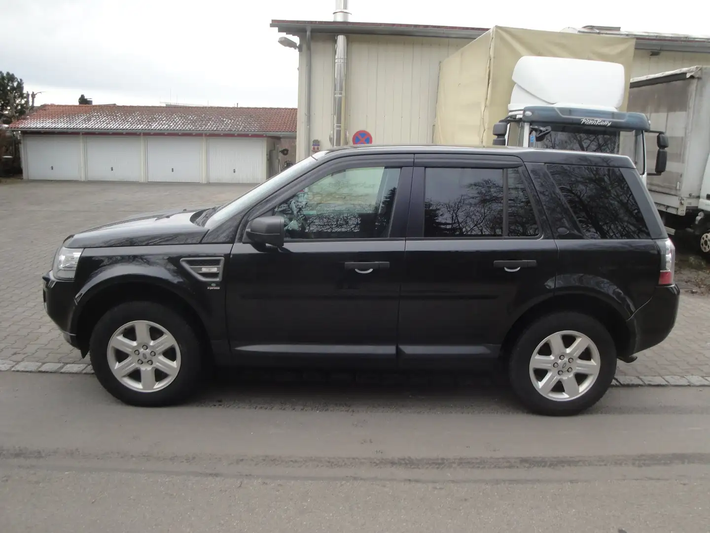 Land Rover Freelander TD4 Aut. S Schwarz - 2