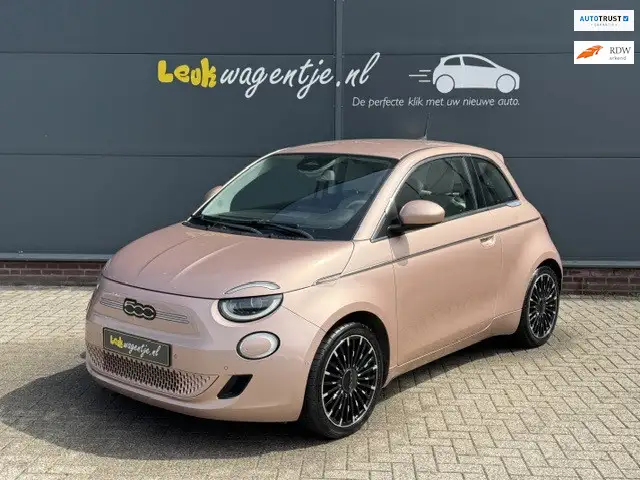 Fiat 500e 3+1 La Prima 42 kWh *camera *leer *stoelv. *17''