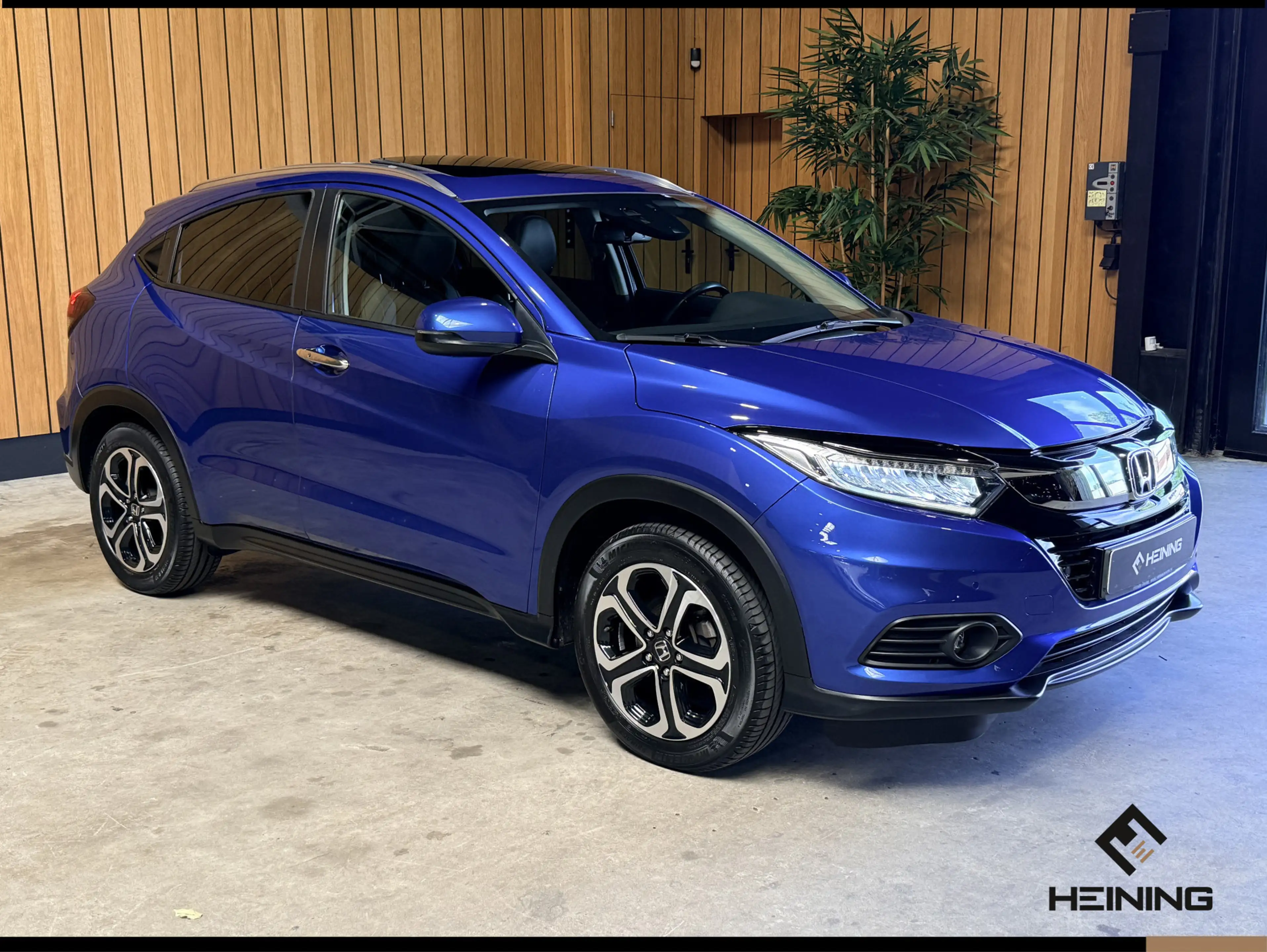 Honda HR-V 1.5 i-VTEC Executive. Automaat. Pano. Camera. Nav. — photo 3