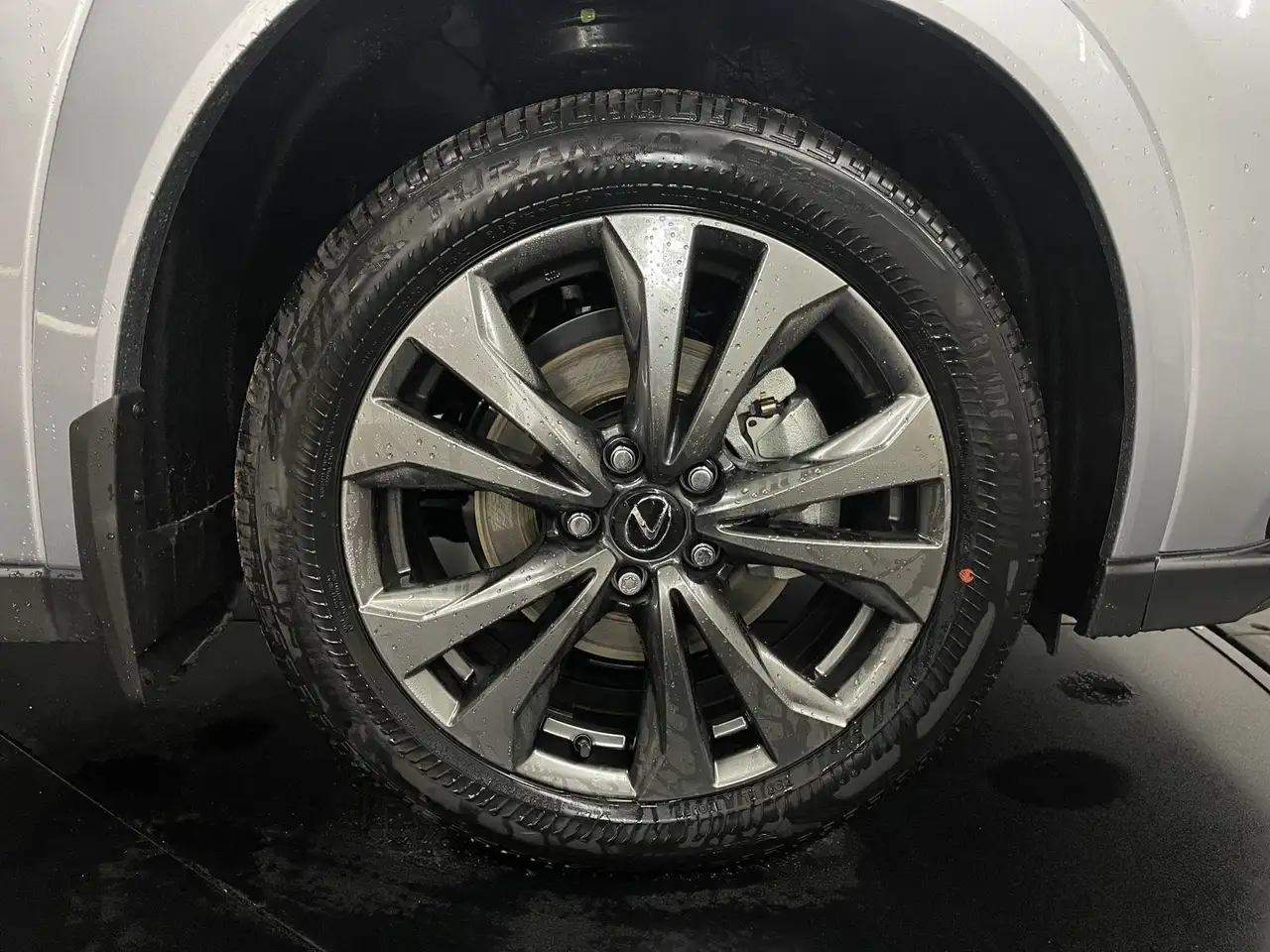 Lexus UX снимка Lexus UX