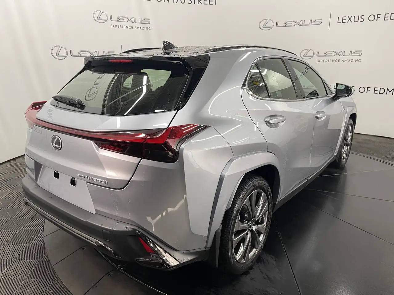 Lexus UX снимка Lexus UX