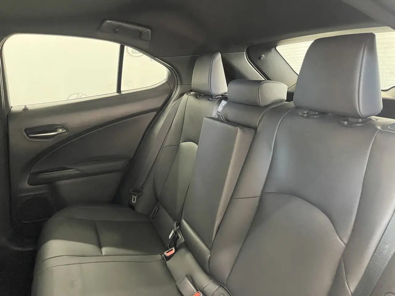 Lexus UX снимка Lexus UX
