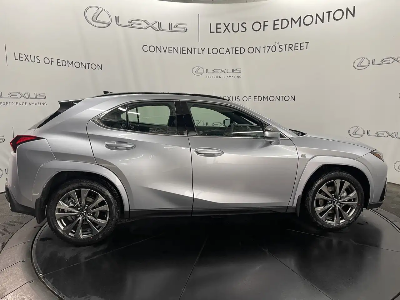 Lexus UX снимка Lexus UX