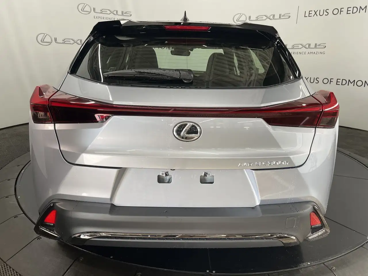 Lexus UX снимка Lexus UX