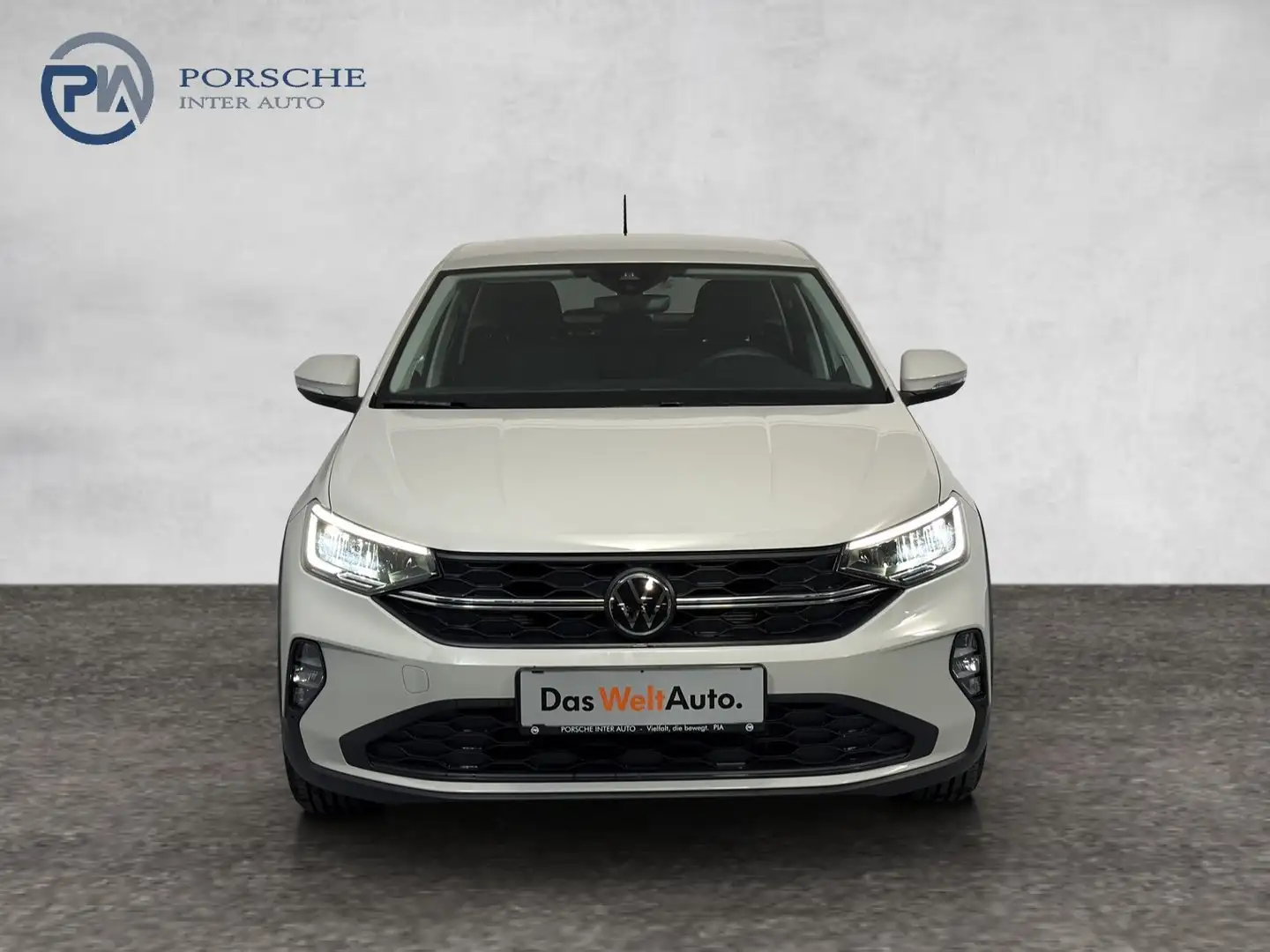 Volkswagen Taigo 4Me TSI Gris - 2