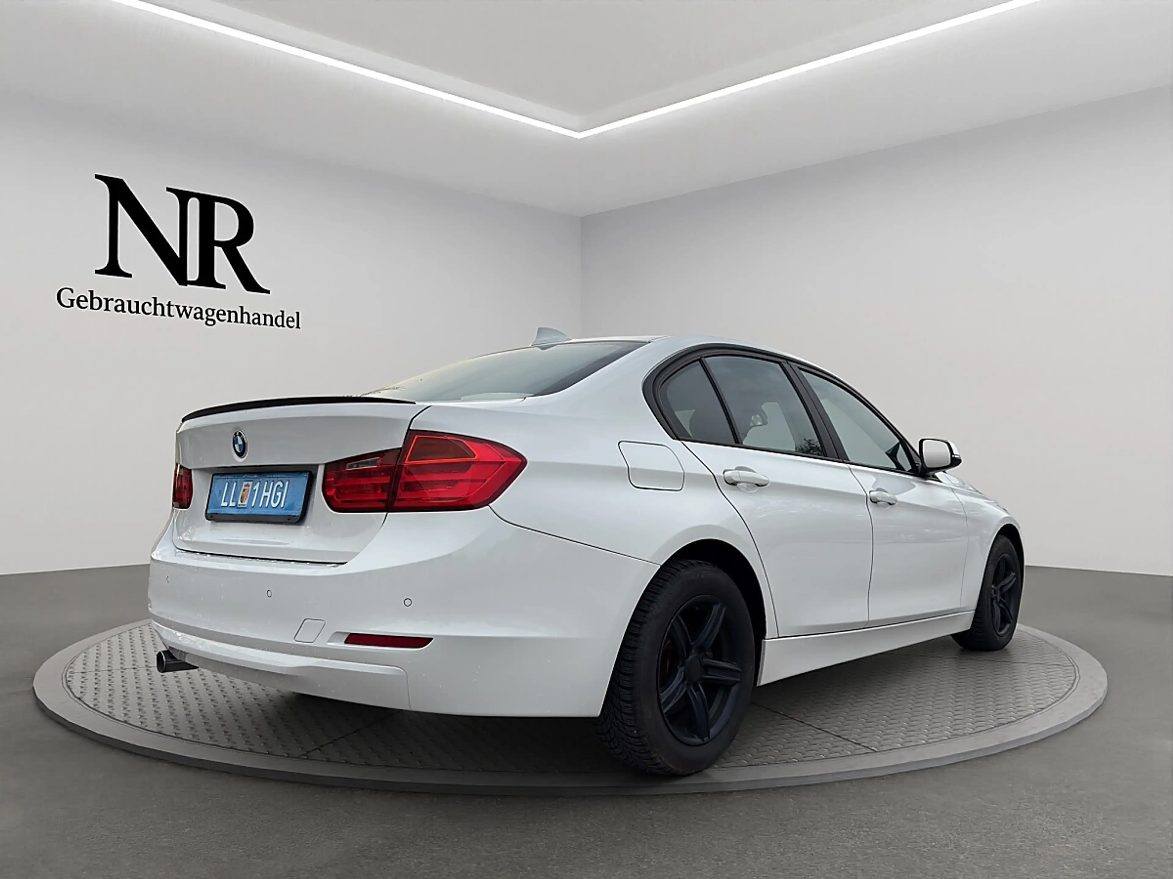 BMW 316 d Lim. — photo 6