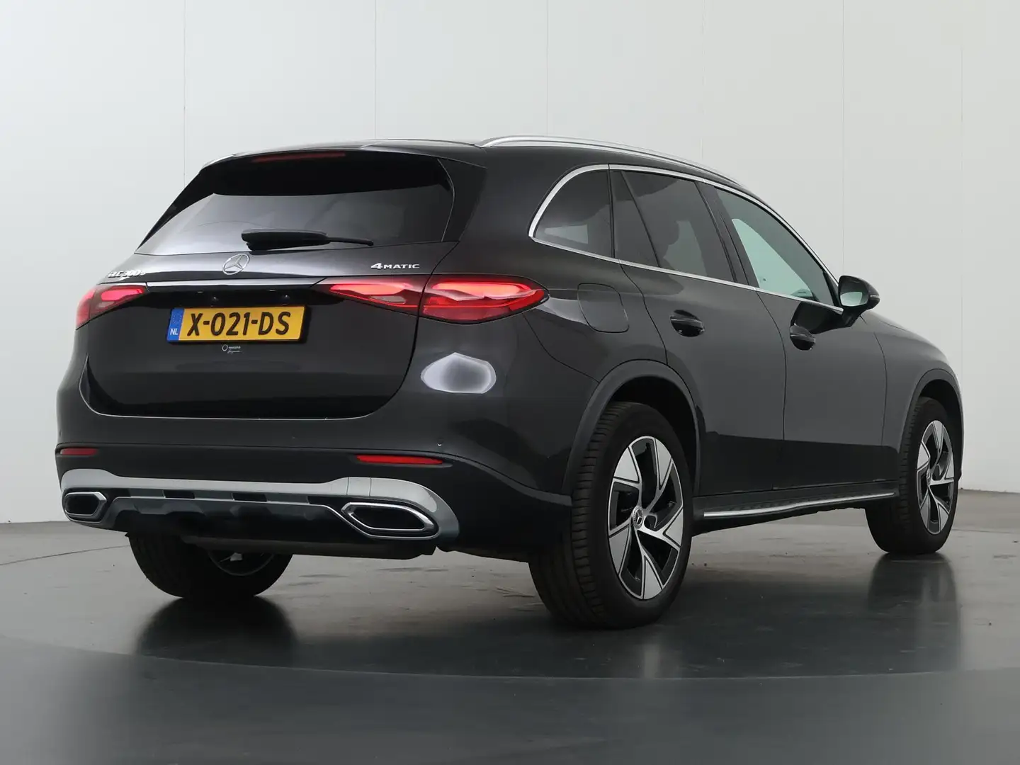 Mercedes-Benz GLC 300 300e 4MATIC Luxury Line | Panoramadak | Trekhaak | Gris - 2