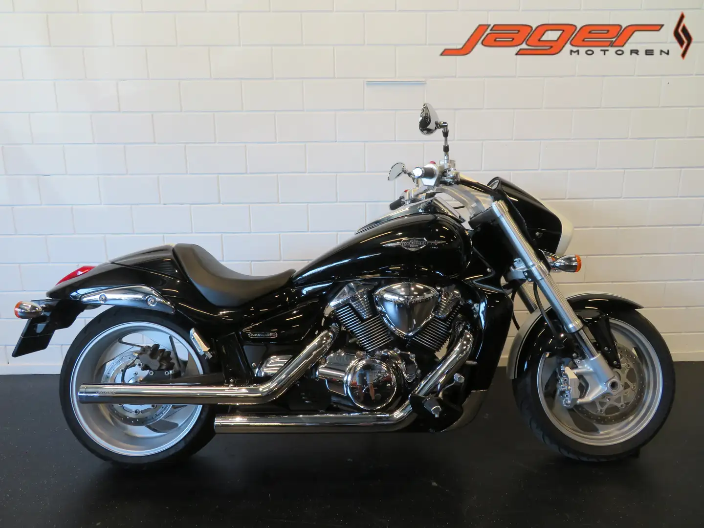 Suzuki M 1800 R INTRUDER COBRA Weiß - 1