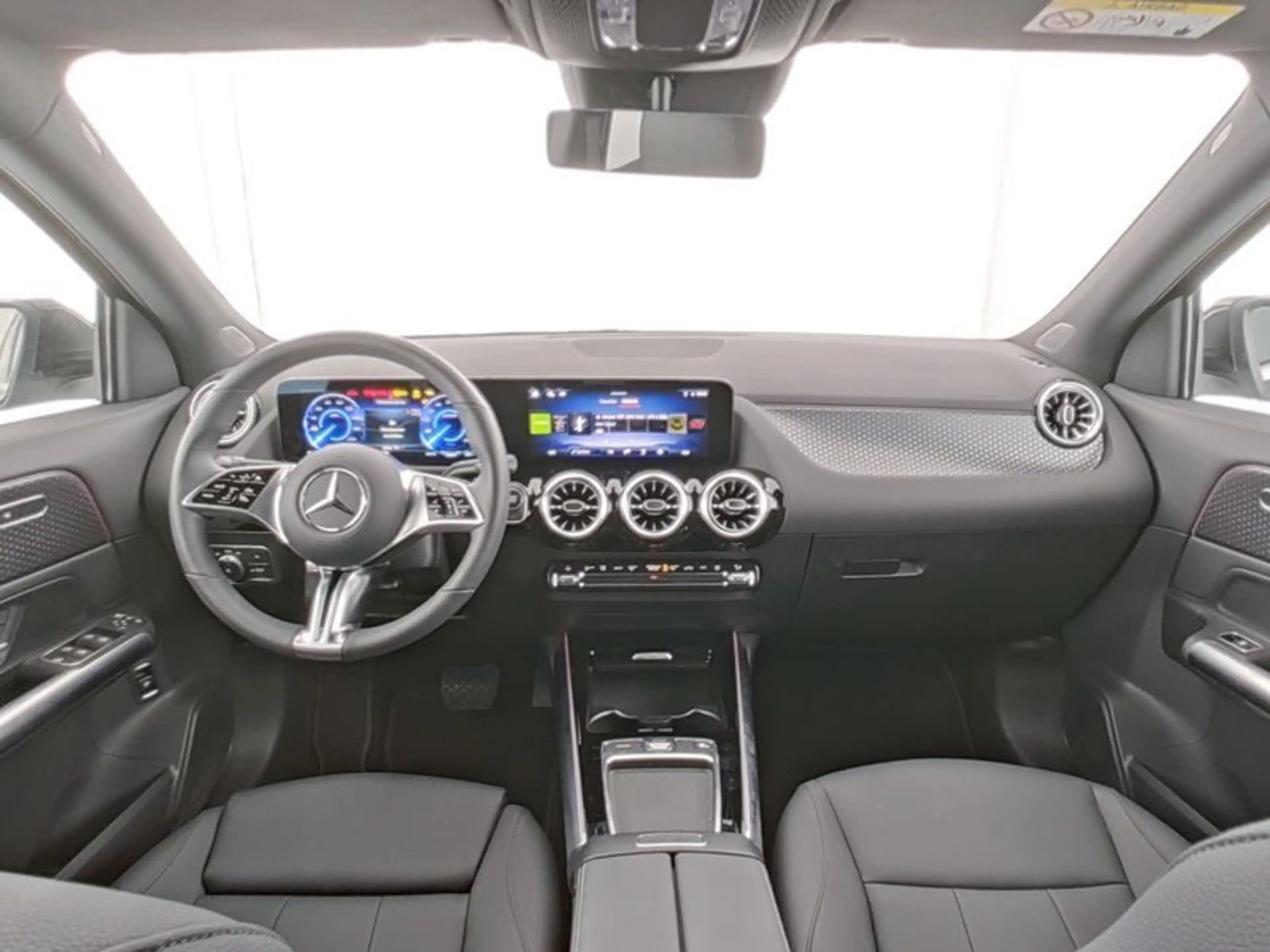 Mercedes-Benz EQA 250+ PROGRESSIVE ADVANCED 360° WINTER WDGLAS — photo 9
