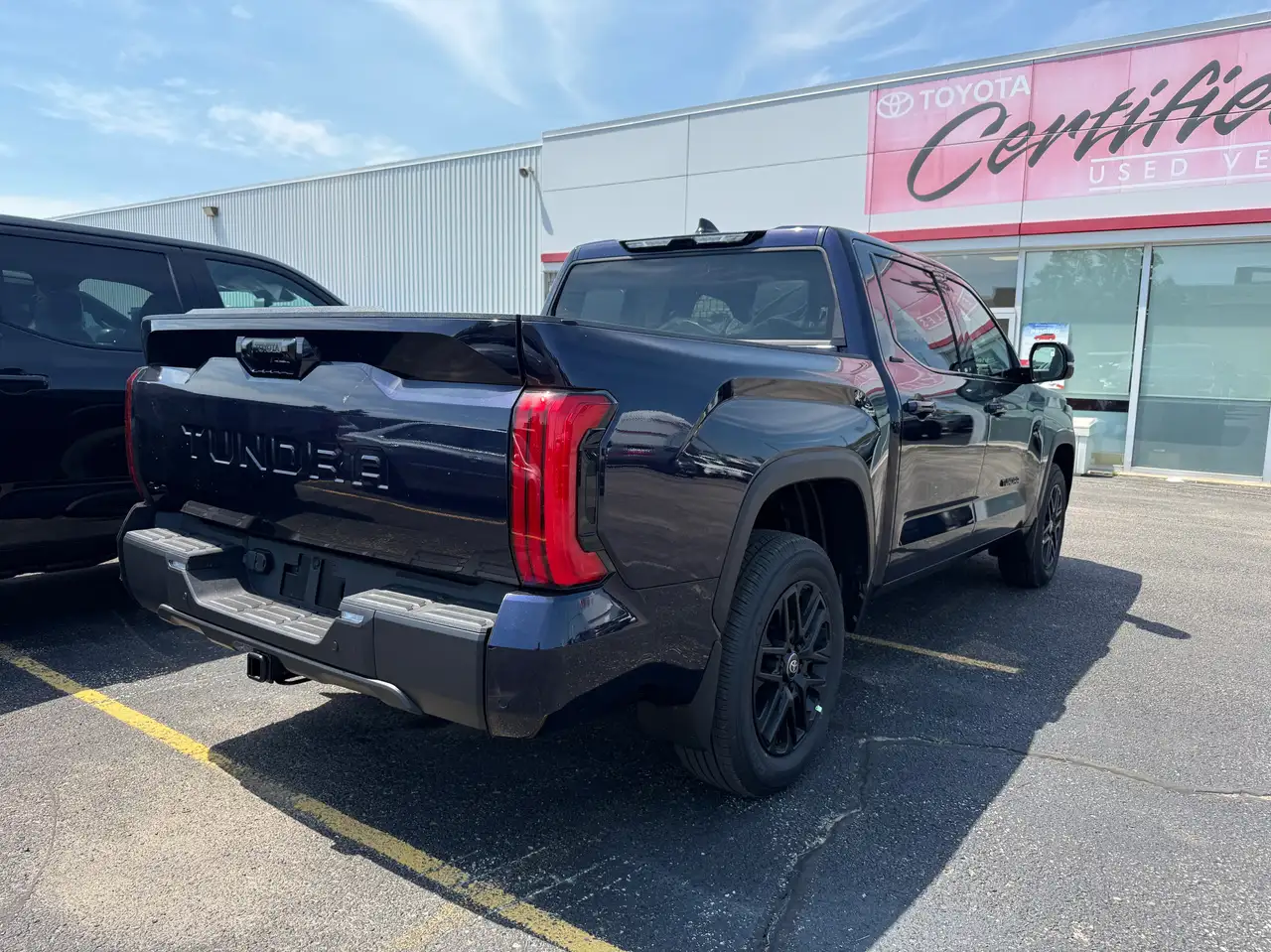 Toyota Tundra снимка Toyota Tundra
