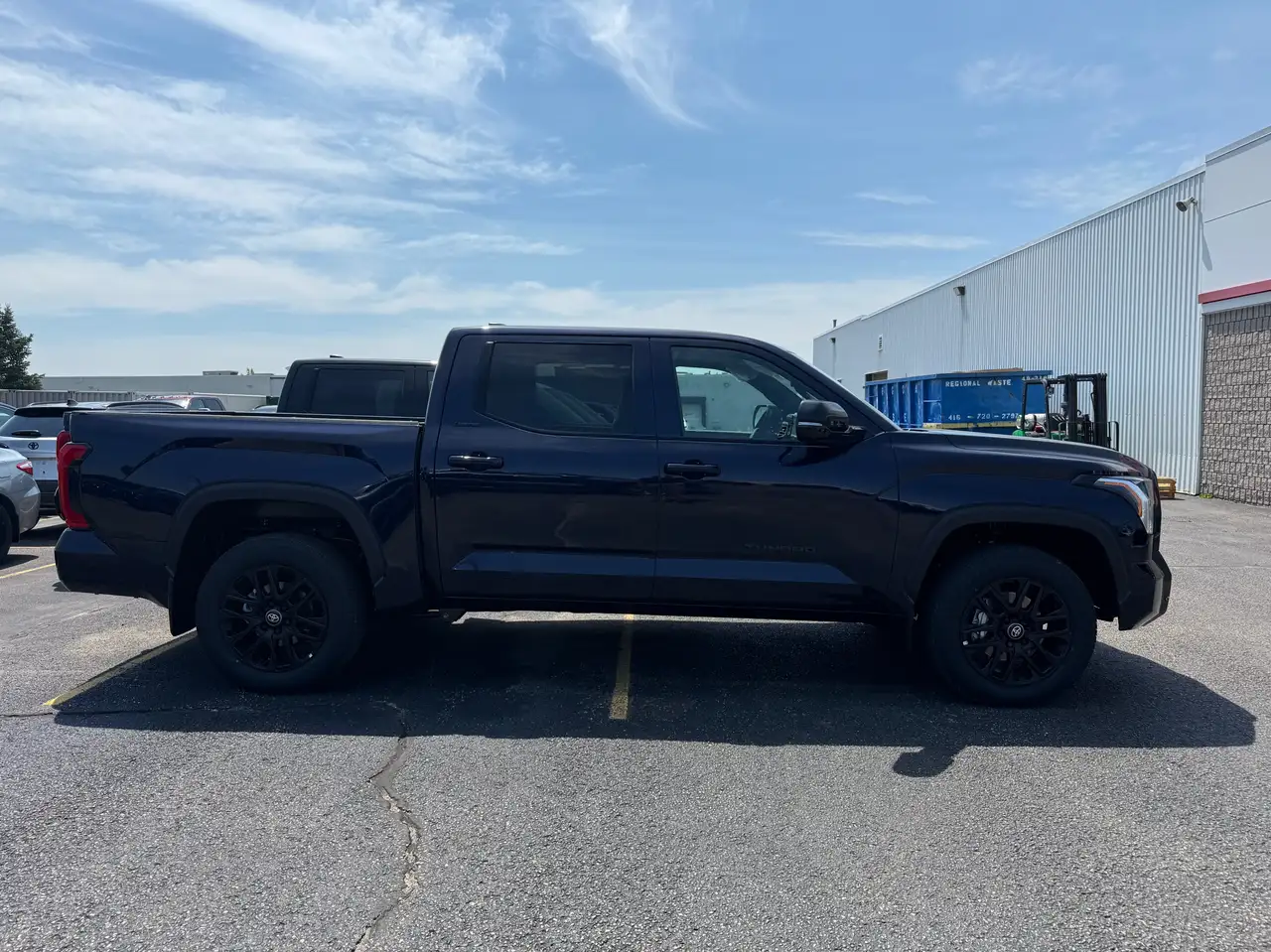 Toyota Tundra снимка Toyota Tundra