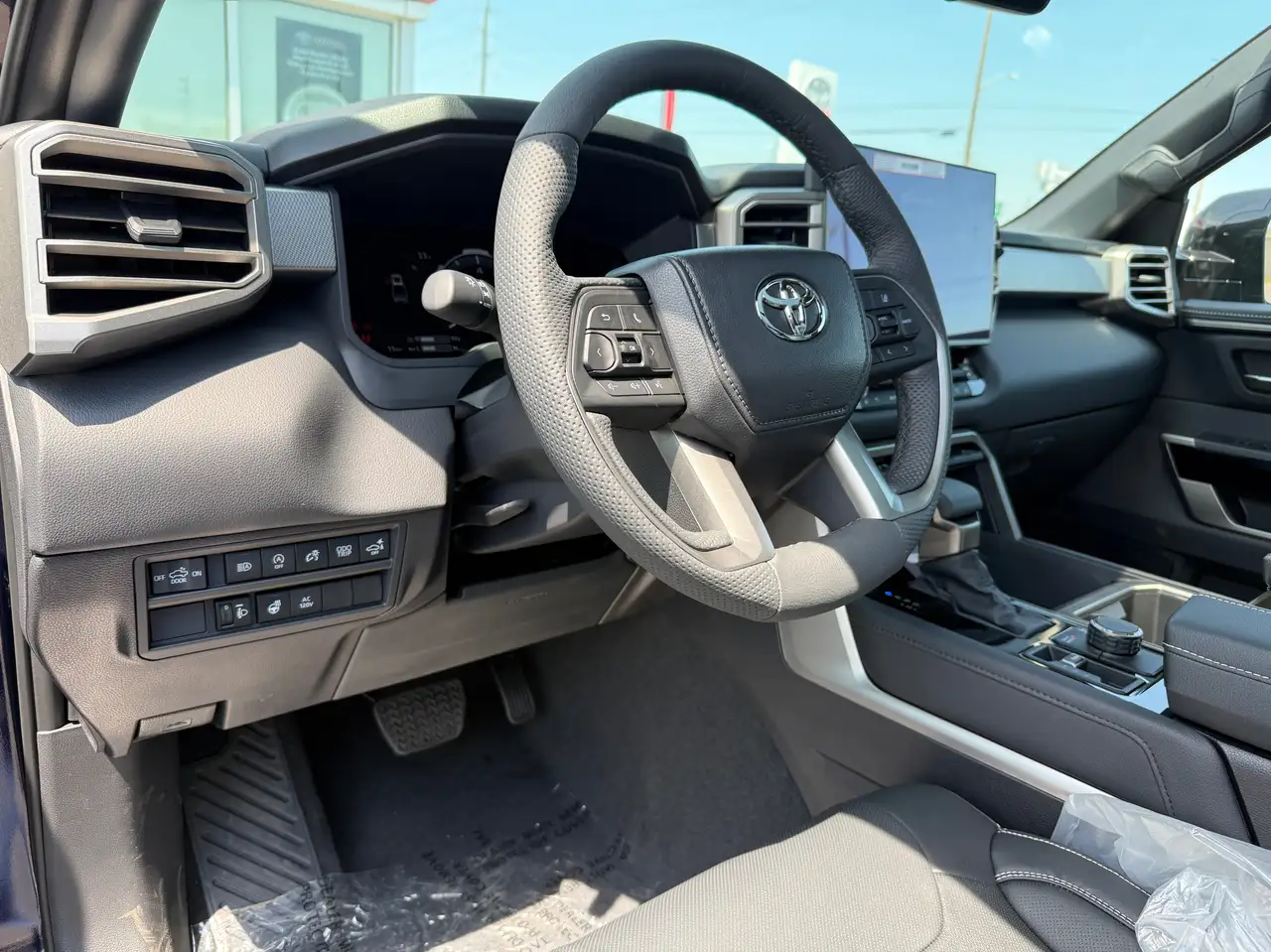 Toyota Tundra снимка Toyota Tundra
