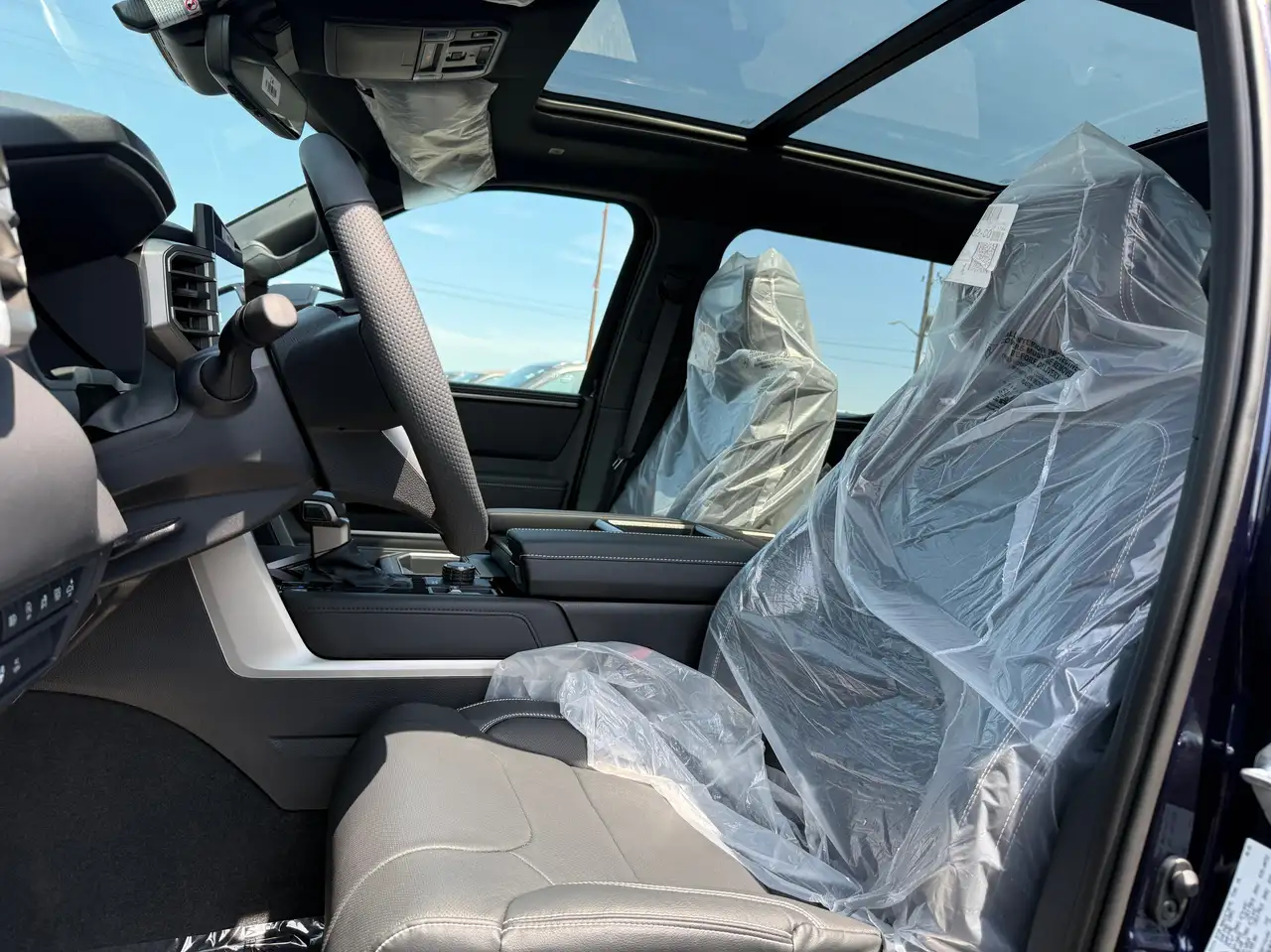Toyota Tundra снимка Toyota Tundra