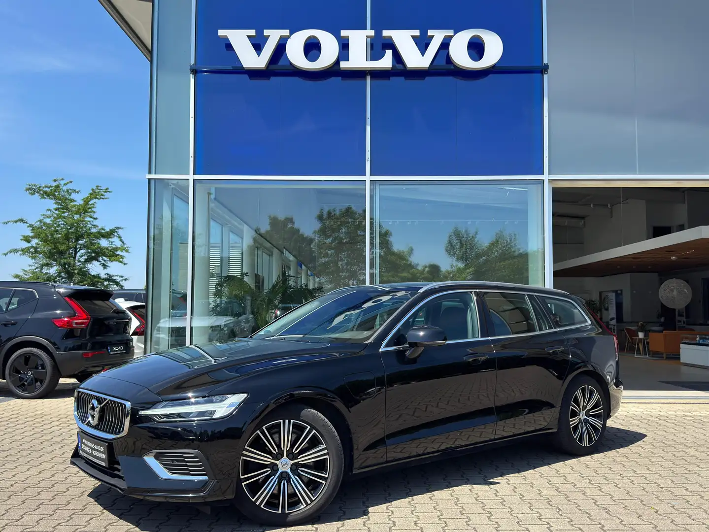 Volvo V60 T8 Inscription Recharge AWD Noir - 1