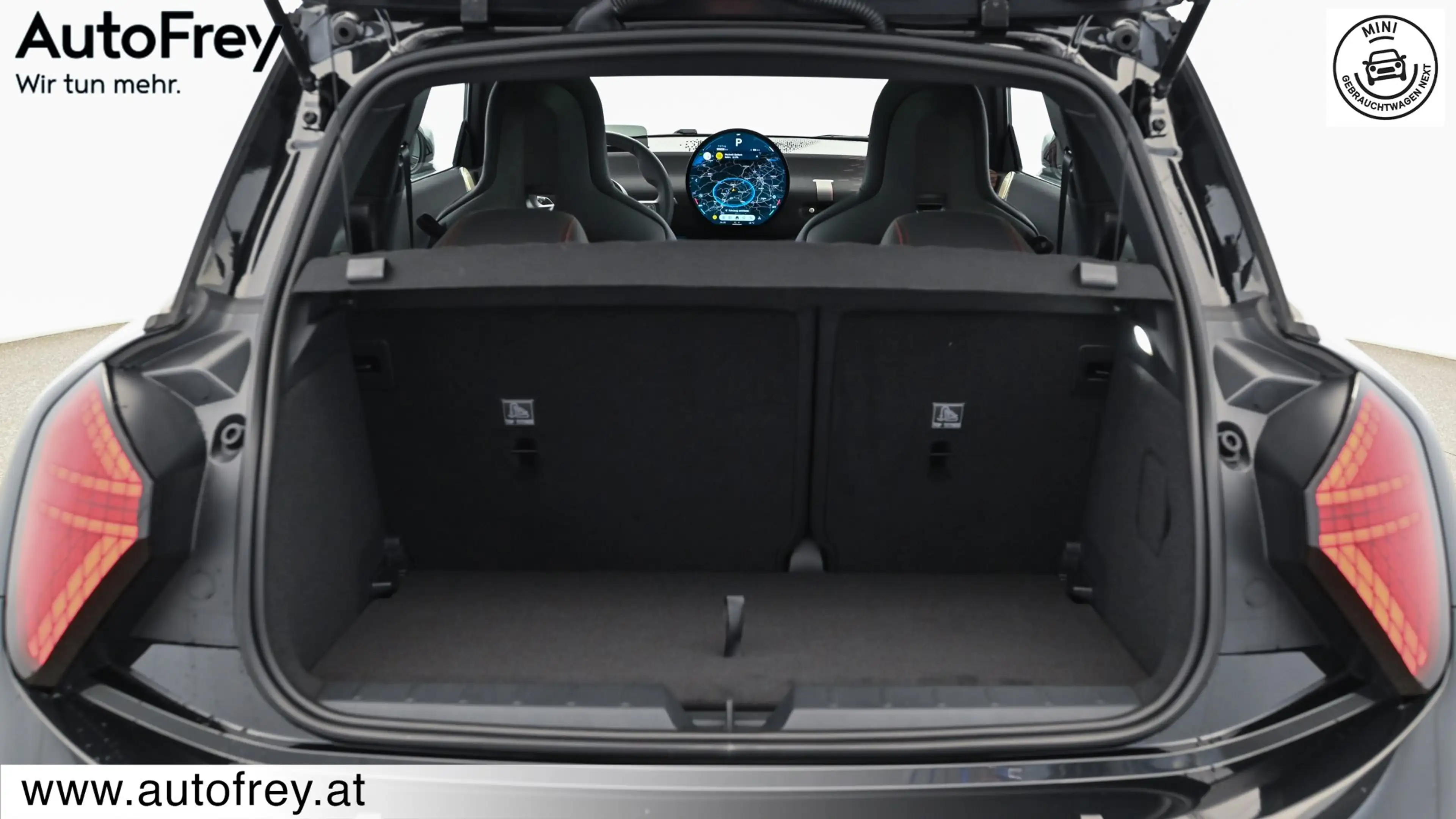 MINI Cooper SE — photo 10
