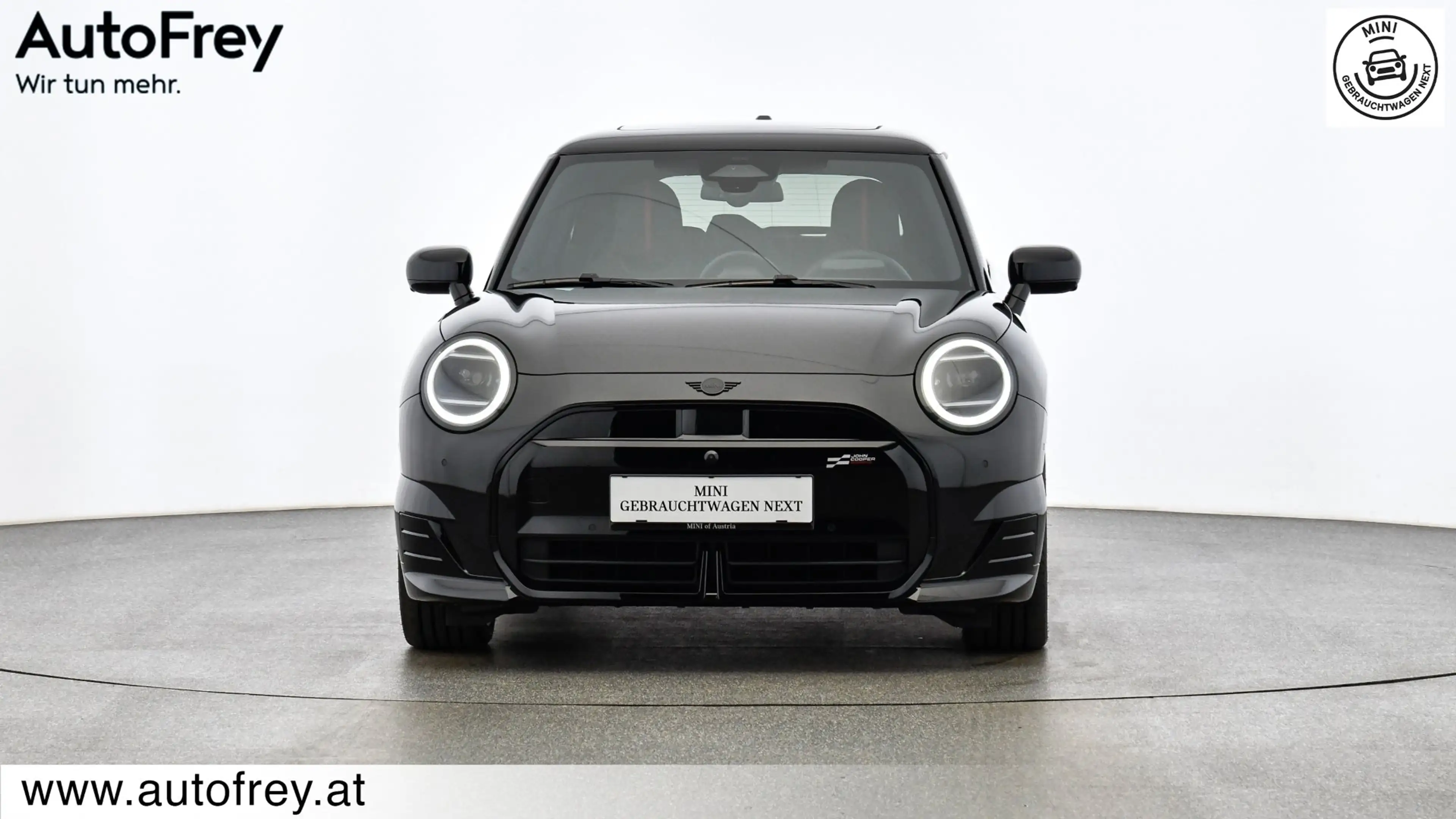 MINI Cooper SE — photo 4