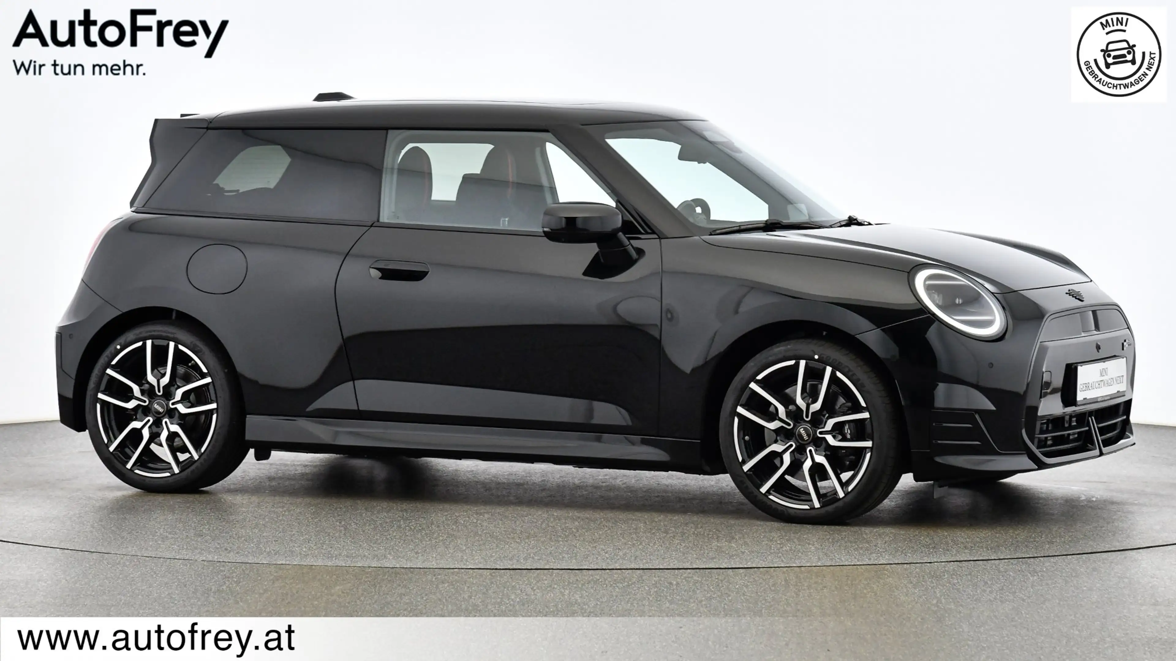MINI Cooper SE — photo 6