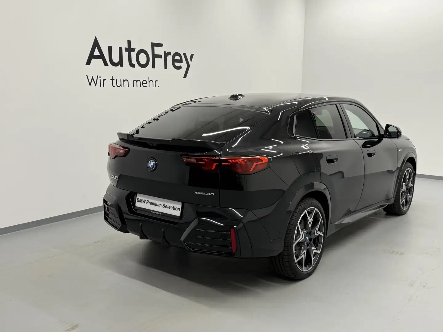 BMW iX2 xDrive30 Noir - 2
