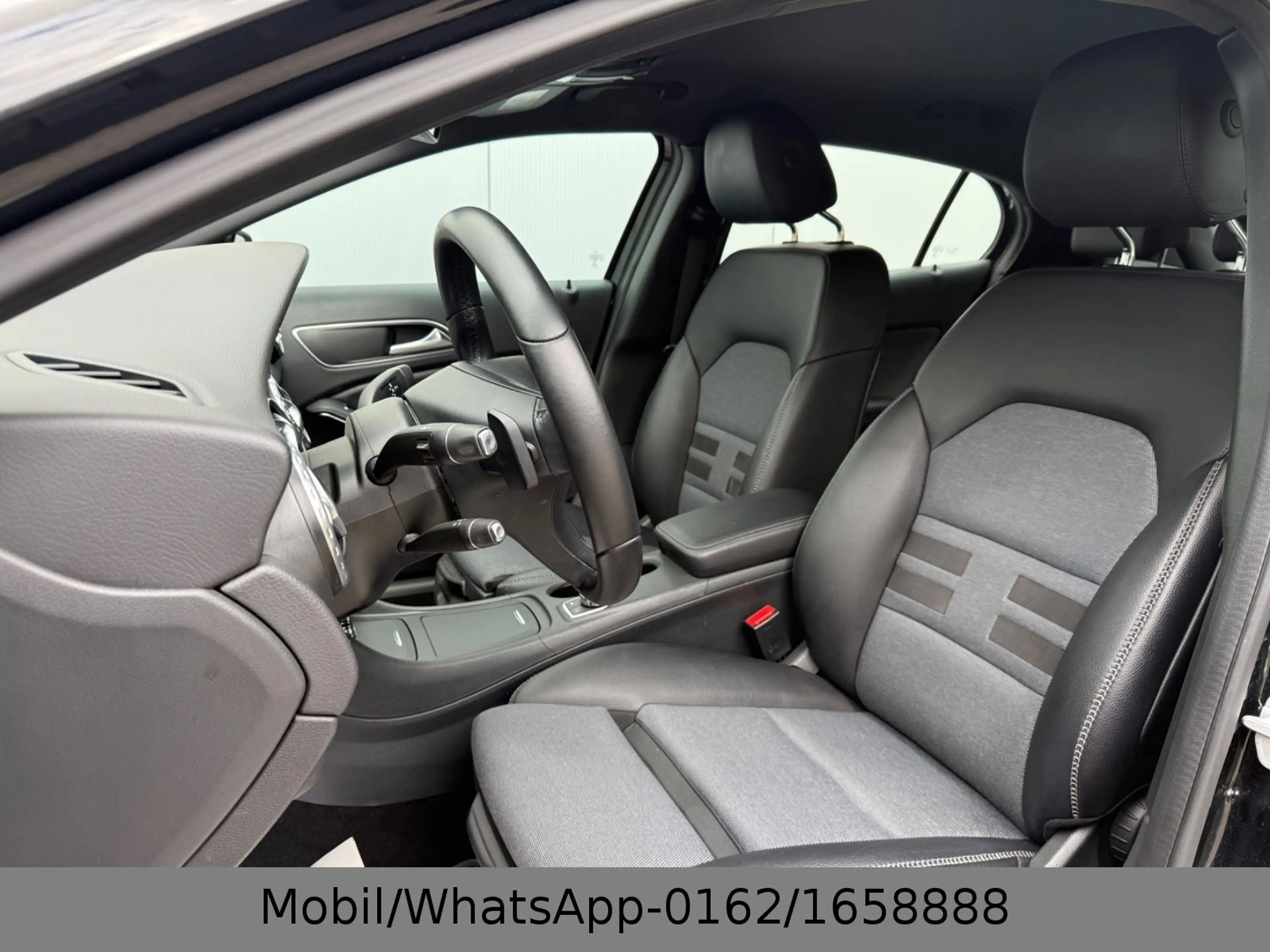 Mercedes-Benz GLA 220 GLA GLA 220 CDI / d 4Matic 1Hand — photo 13