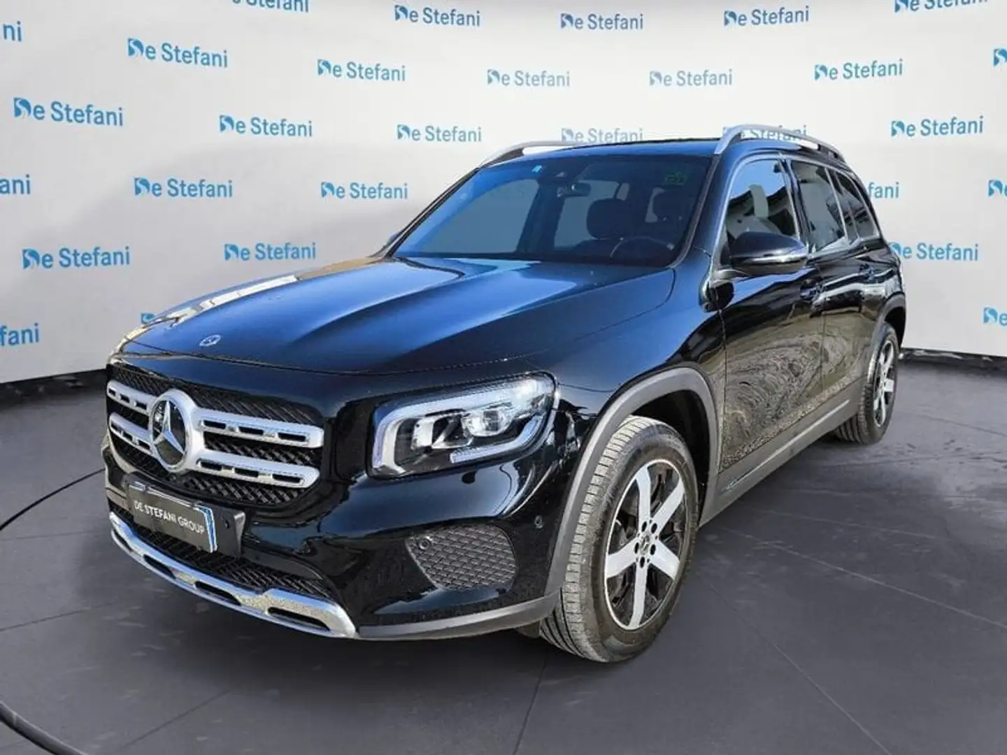 Mercedes-Benz GLB 180 GLB 180 d Automatic Sport Plus Zwart - 1