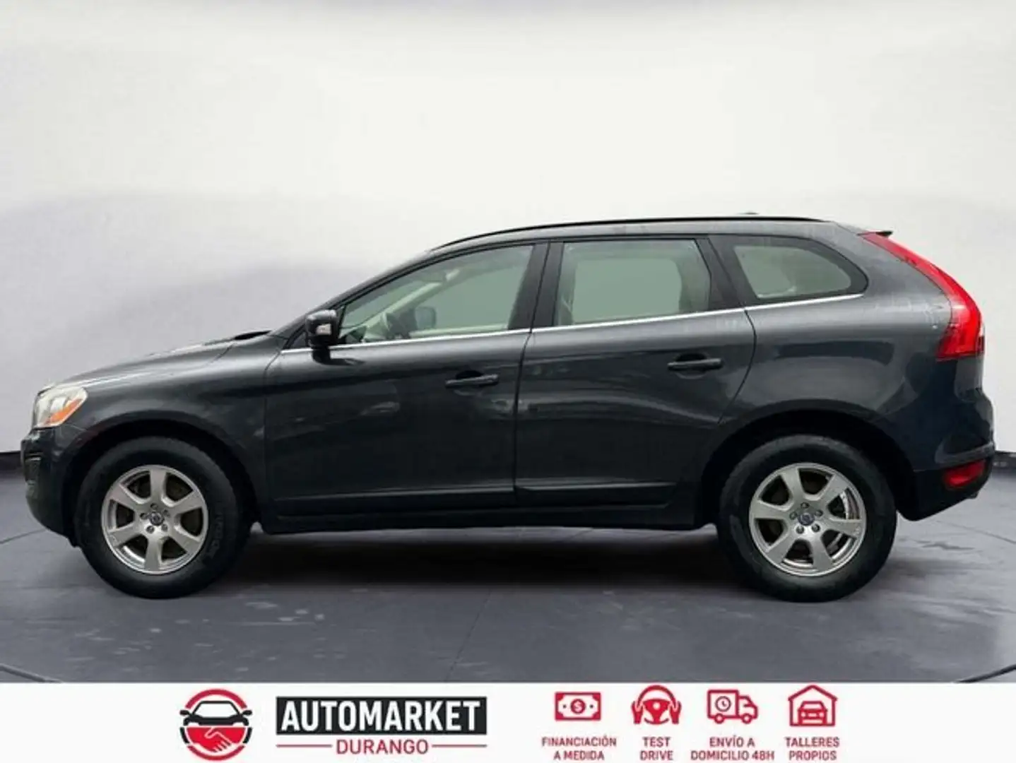 Volvo XC60 D3 Momentum Aut. Negro - 2