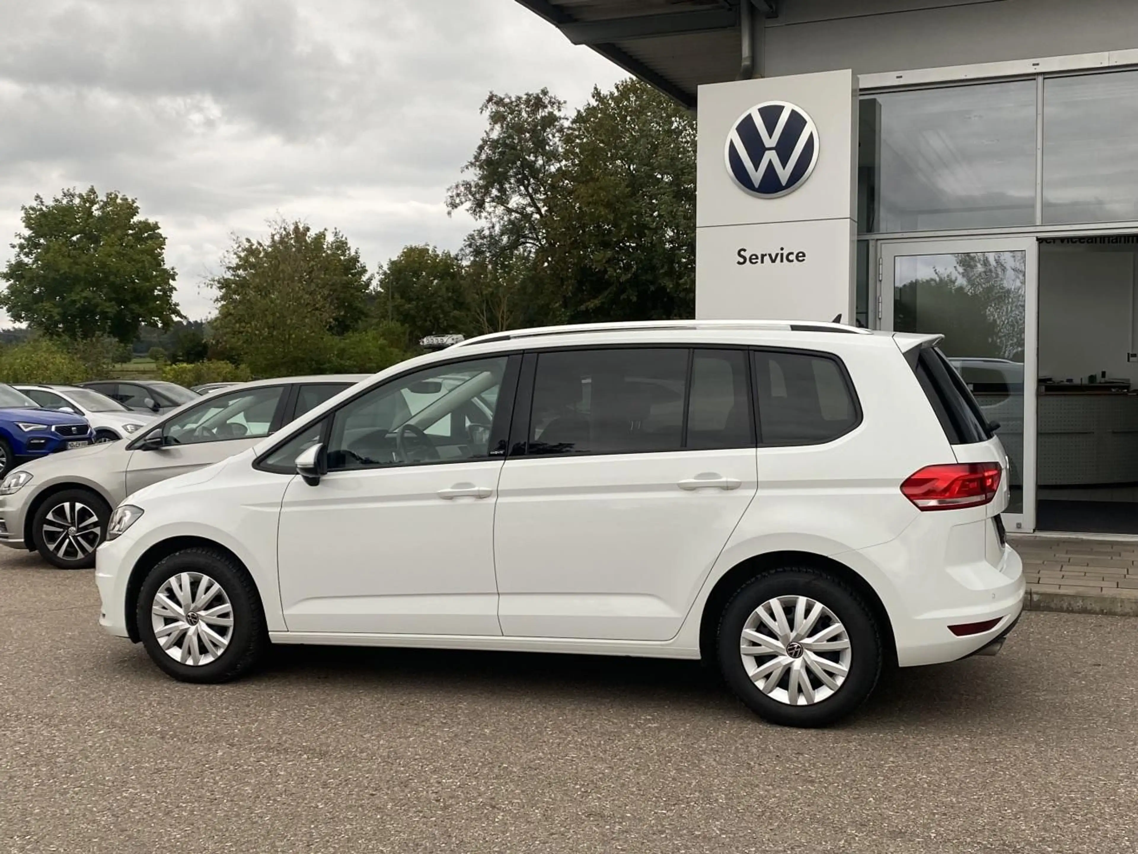 Volkswagen Touran 2.0 TDI DSG MOVE APP-CONNECT+AHK+VIRTUAL- — photo 3
