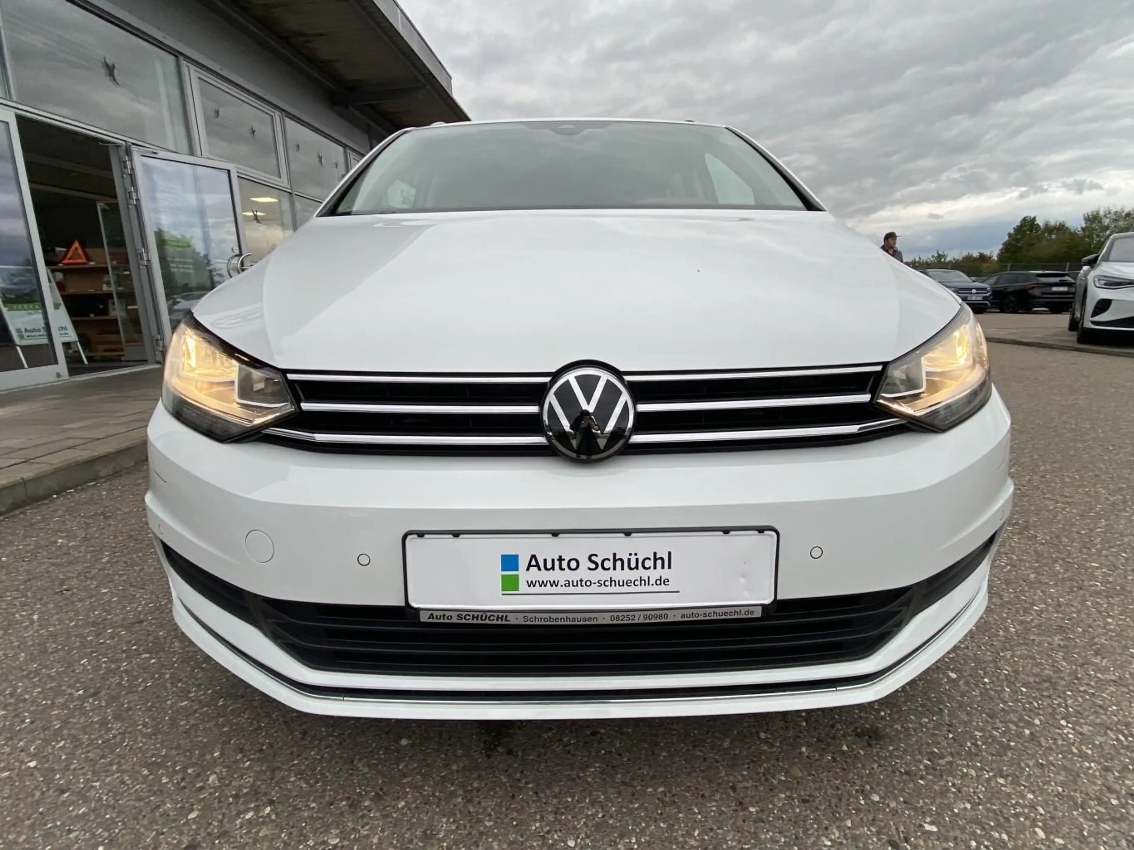 Volkswagen Touran 2.0 TDI DSG MOVE APP-CONNECT+AHK+VIRTUAL- — photo 8