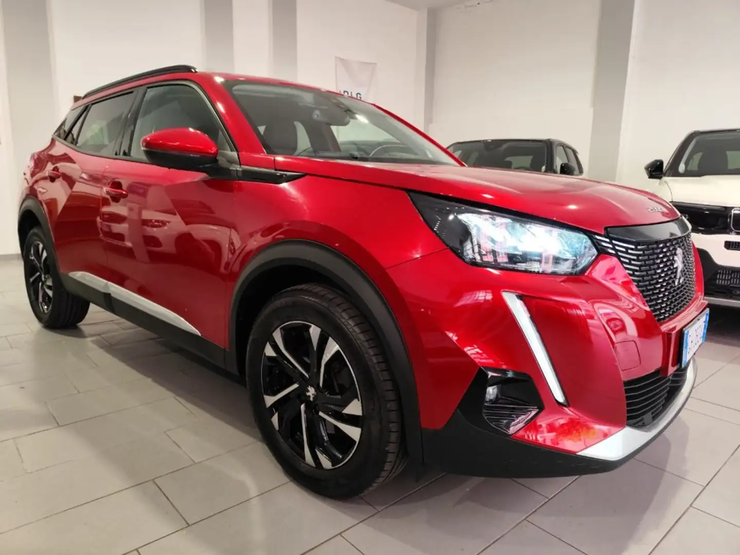 Peugeot 2008 BlueHDi 130 S&S EAT8 Allure Rot - 1