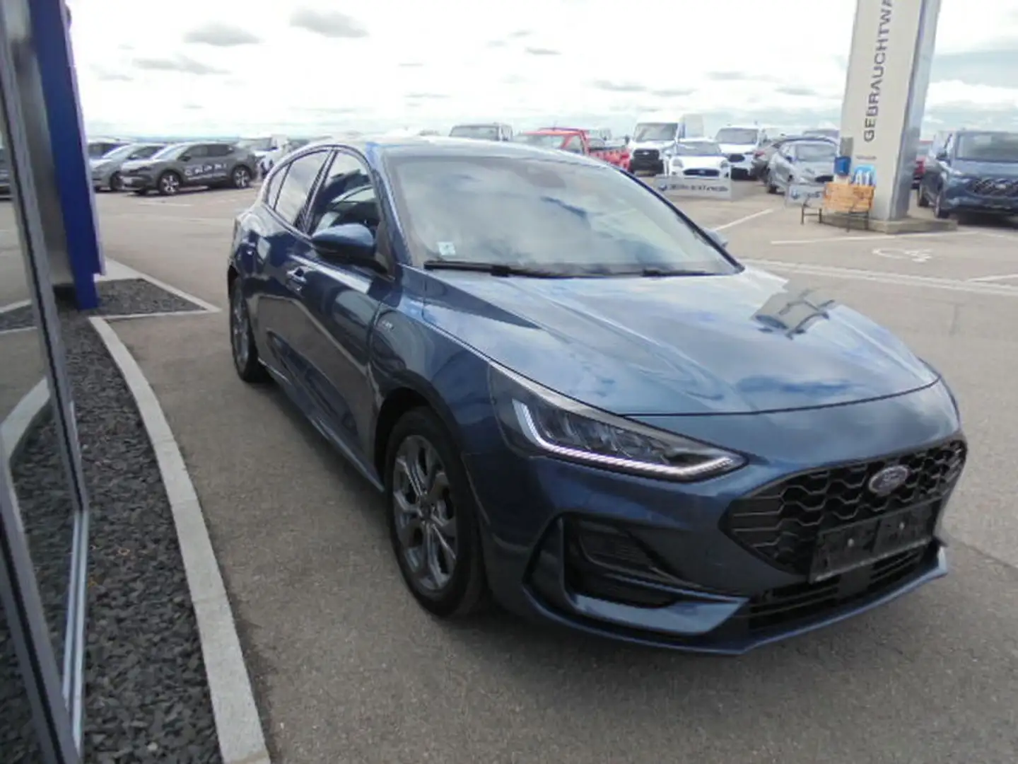 Ford Focus ST-Line X 5-türig 155PS Benzin mHEV Blau - 2